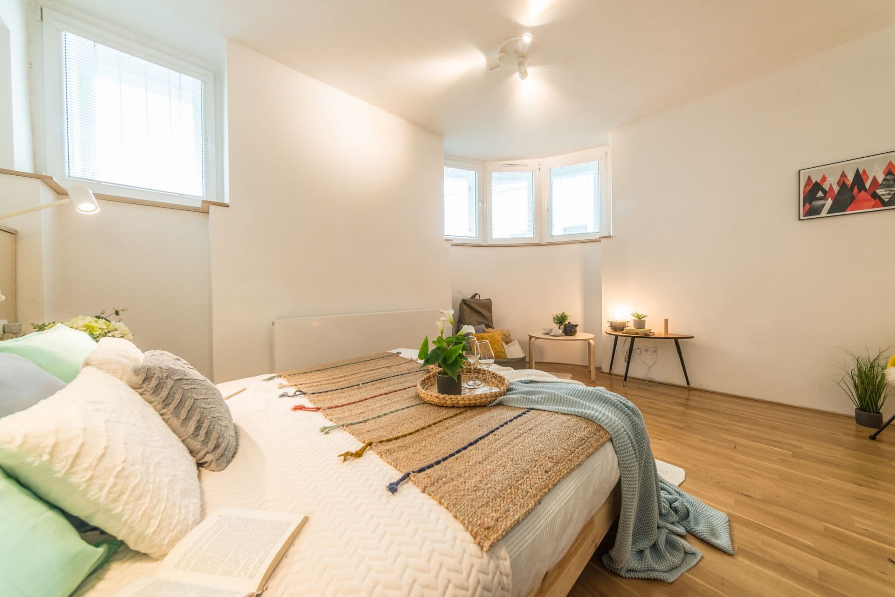 1 bedroom with open-plan kitchen flat to rent, 62 m², Buzulucká, Prague, Prague 1 bedroom with open-plan kitchen flat to rent, 62 m², Buzulucká, Prague, Prague