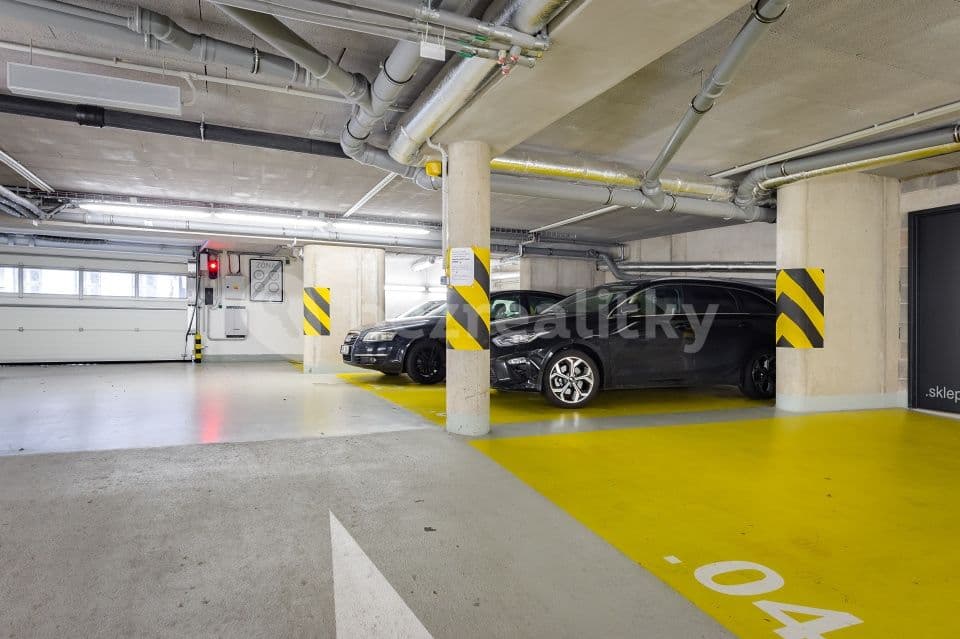 1 bedroom with open-plan kitchen flat to rent, 60 m², Holečkova, Prague, Prague 1 bedroom with open-plan kitchen flat to rent, 60 m², Holečkova, Prague, Prague