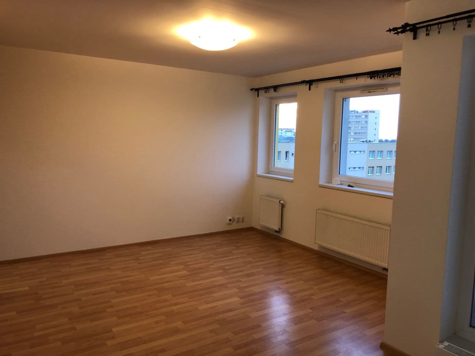 1 bedroom with open-plan kitchen flat to rent, 56 m², U Slovanky, Prague, Prague 1 bedroom with open-plan kitchen flat to rent, 56 m², U Slovanky, Prague, Prague
