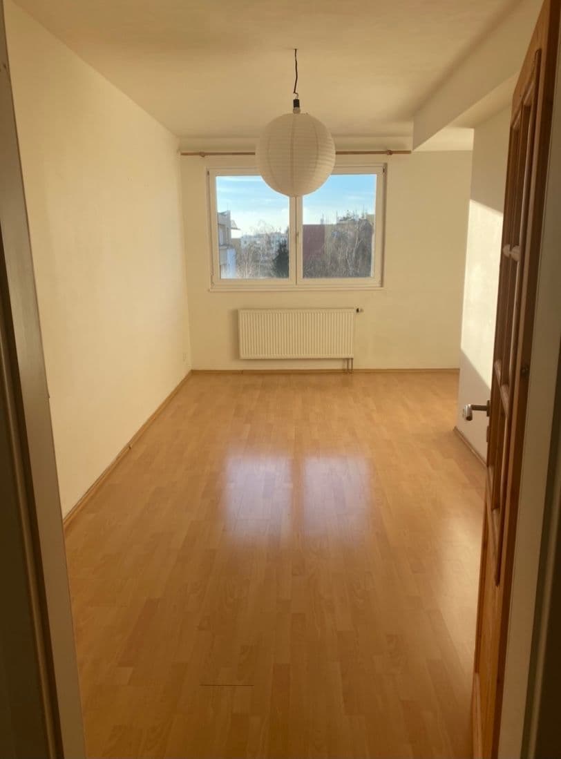 3 bedroom with open-plan kitchen flat to rent, 110 m², Prague, Prague 3 bedroom with open-plan kitchen flat to rent, 110 m², Prague, Prague