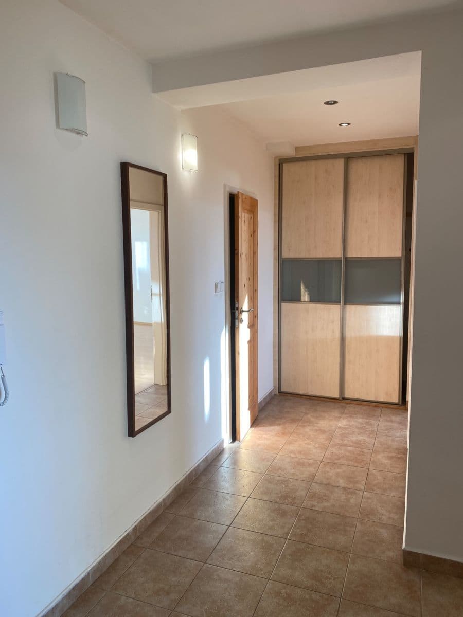 3 bedroom with open-plan kitchen flat to rent, 110 m², Prague, Prague 3 bedroom with open-plan kitchen flat to rent, 110 m², Prague, Prague