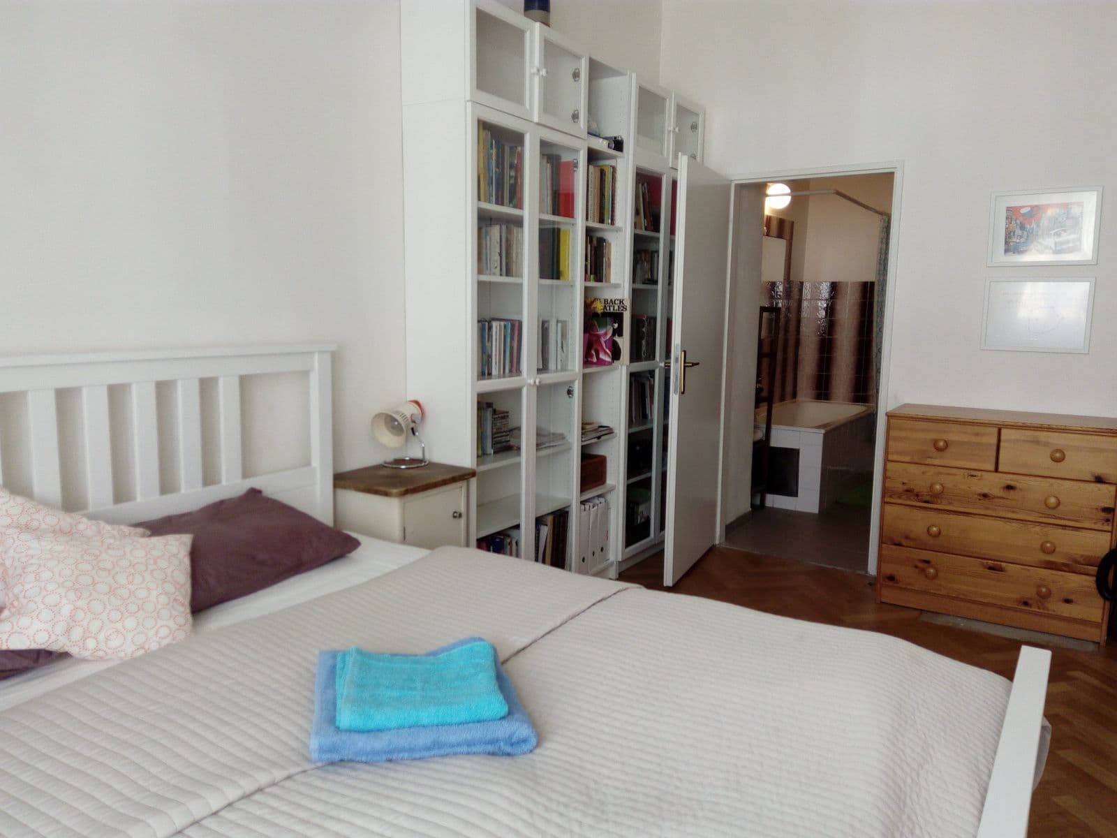 2 bedroom with open-plan kitchen flat to rent, 88 m², Ostromečská, Prague, Prague 2 bedroom with open-plan kitchen flat to rent, 88 m², Ostromečská, Prague, Prague