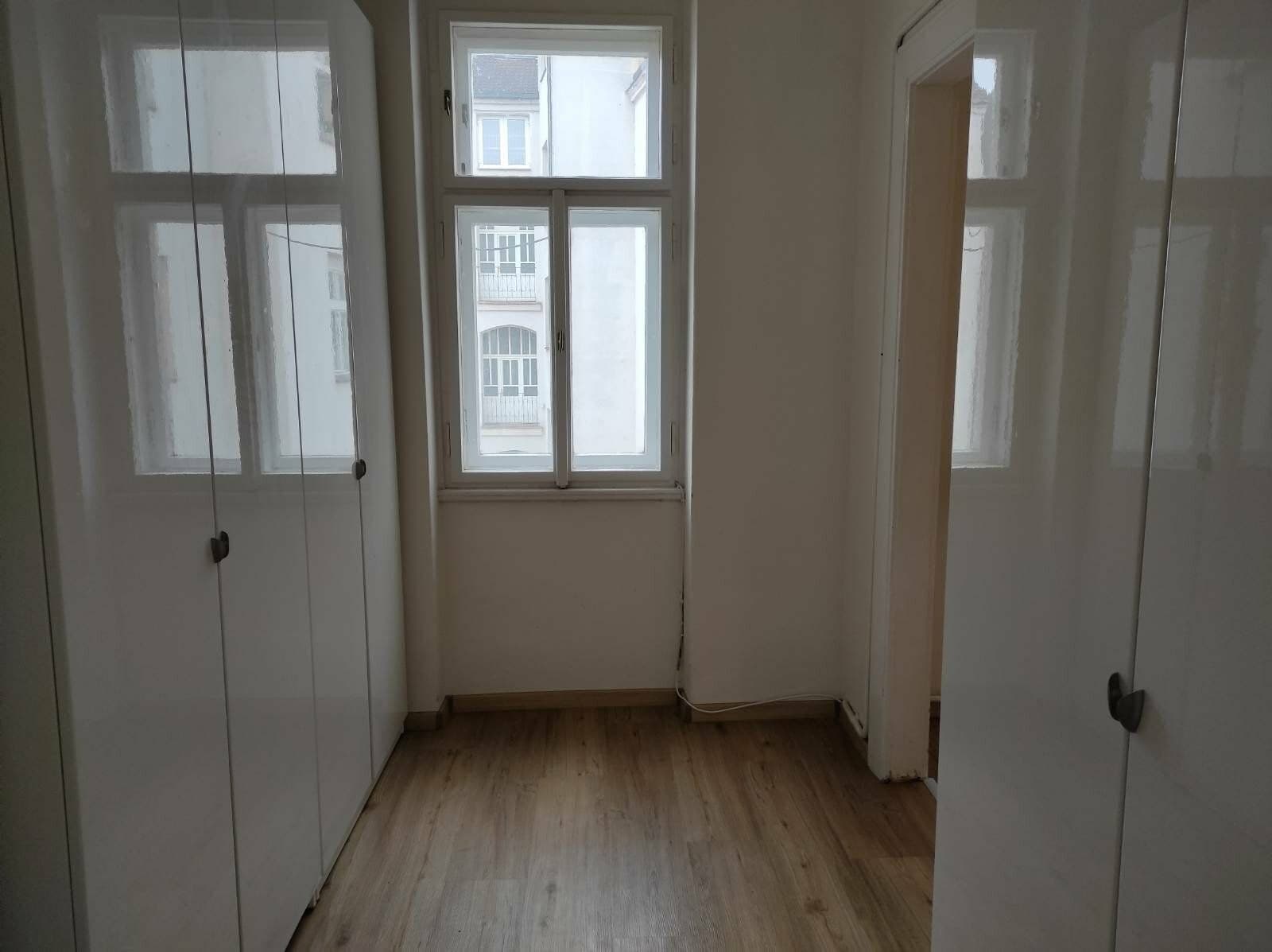 2 bedroom with open-plan kitchen flat to rent, 88 m², Ostromečská, Prague, Prague 2 bedroom with open-plan kitchen flat to rent, 88 m², Ostromečská, Prague, Prague