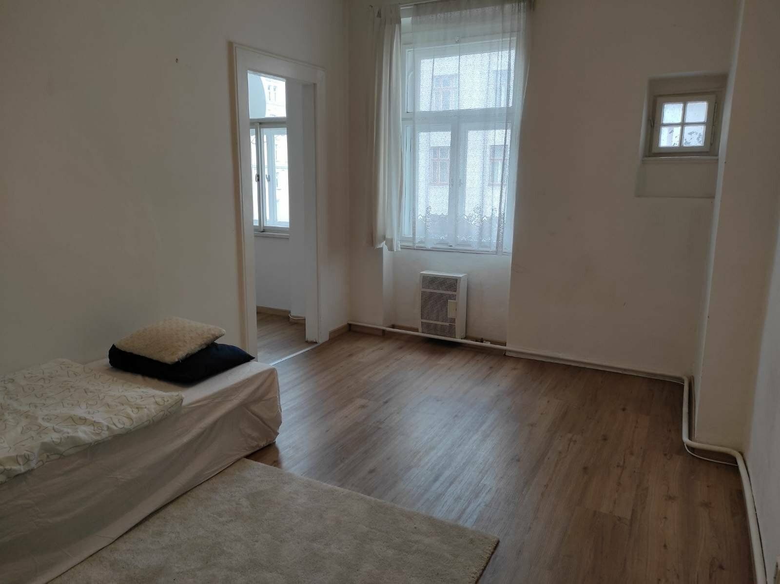 2 bedroom with open-plan kitchen flat to rent, 88 m², Ostromečská, Prague, Prague 2 bedroom with open-plan kitchen flat to rent, 88 m², Ostromečská, Prague, Prague
