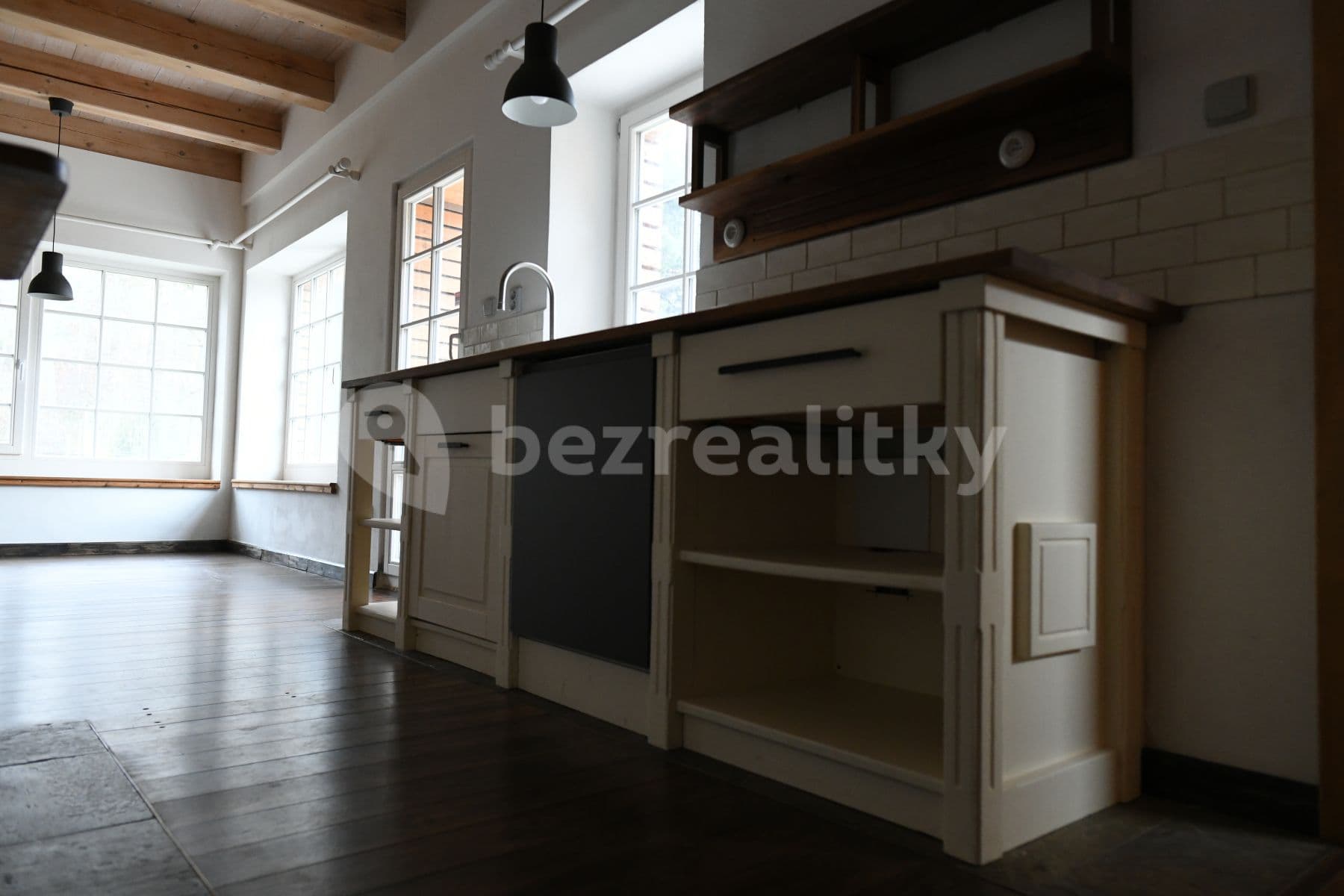 2 bedroom with open-plan kitchen flat to rent, 120 m², Ant. Škváry, Kladno, Středočeský Region 2 bedroom with open-plan kitchen flat to rent, 120 m², Ant. Škváry, Kladno, Středočeský Region