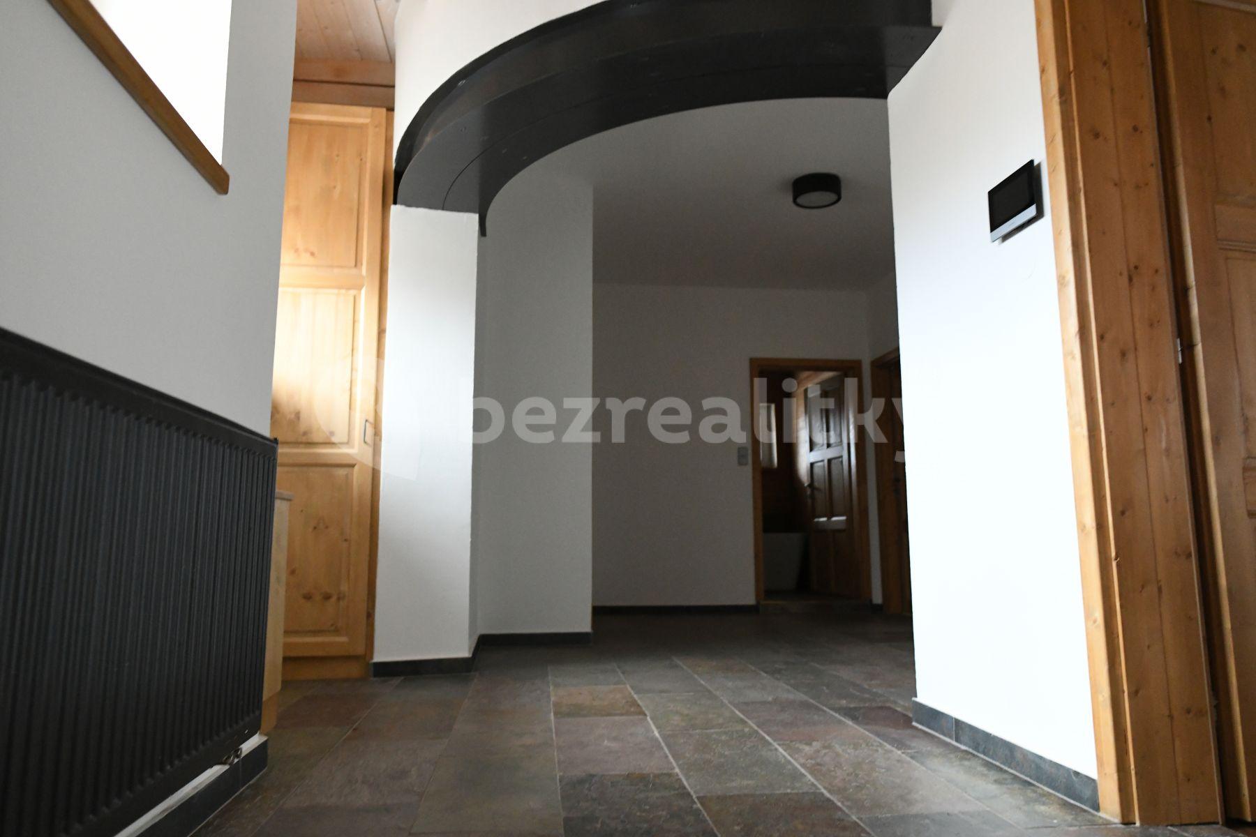 2 bedroom with open-plan kitchen flat to rent, 120 m², Ant. Škváry, Kladno, Středočeský Region