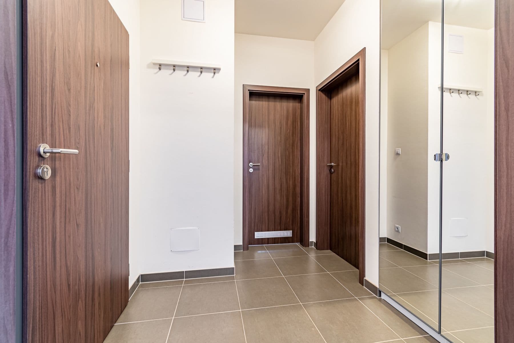 1 bedroom with open-plan kitchen flat to rent, 66 m², T. G. Masaryka, Horoměřice, Středočeský Region 1 bedroom with open-plan kitchen flat to rent, 66 m², T. G. Masaryka, Horoměřice, Středočeský Region