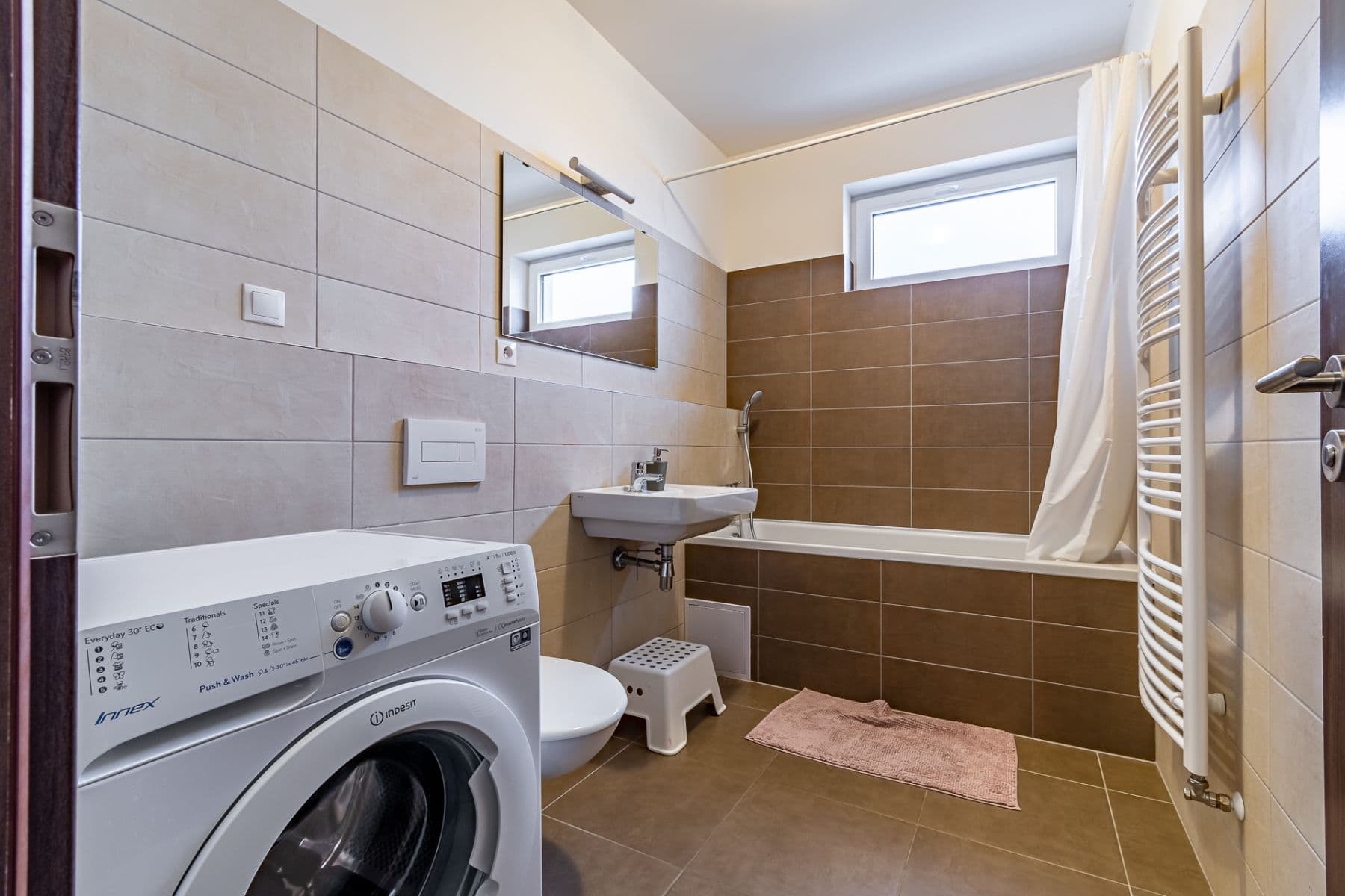 1 bedroom with open-plan kitchen flat to rent, 66 m², T. G. Masaryka, Horoměřice, Středočeský Region 1 bedroom with open-plan kitchen flat to rent, 66 m², T. G. Masaryka, Horoměřice, Středočeský Region