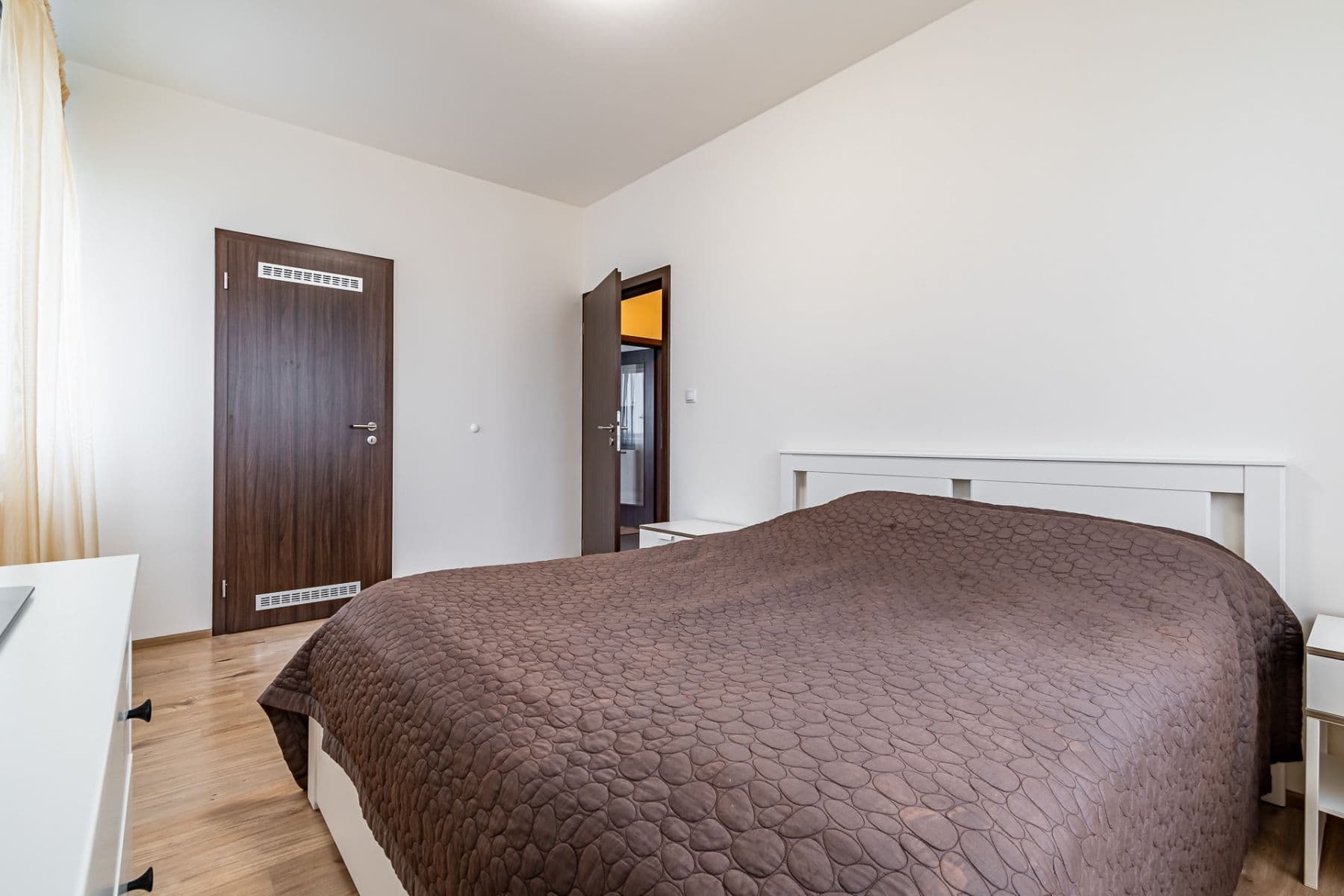 1 bedroom with open-plan kitchen flat to rent, 66 m², T. G. Masaryka, Horoměřice, Středočeský Region 1 bedroom with open-plan kitchen flat to rent, 66 m², T. G. Masaryka, Horoměřice, Středočeský Region