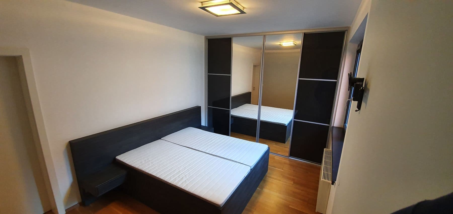 1 bedroom with open-plan kitchen flat to rent, 64 m², V Přístavu, Prague, Prague 1 bedroom with open-plan kitchen flat to rent, 64 m², V Přístavu, Prague, Prague