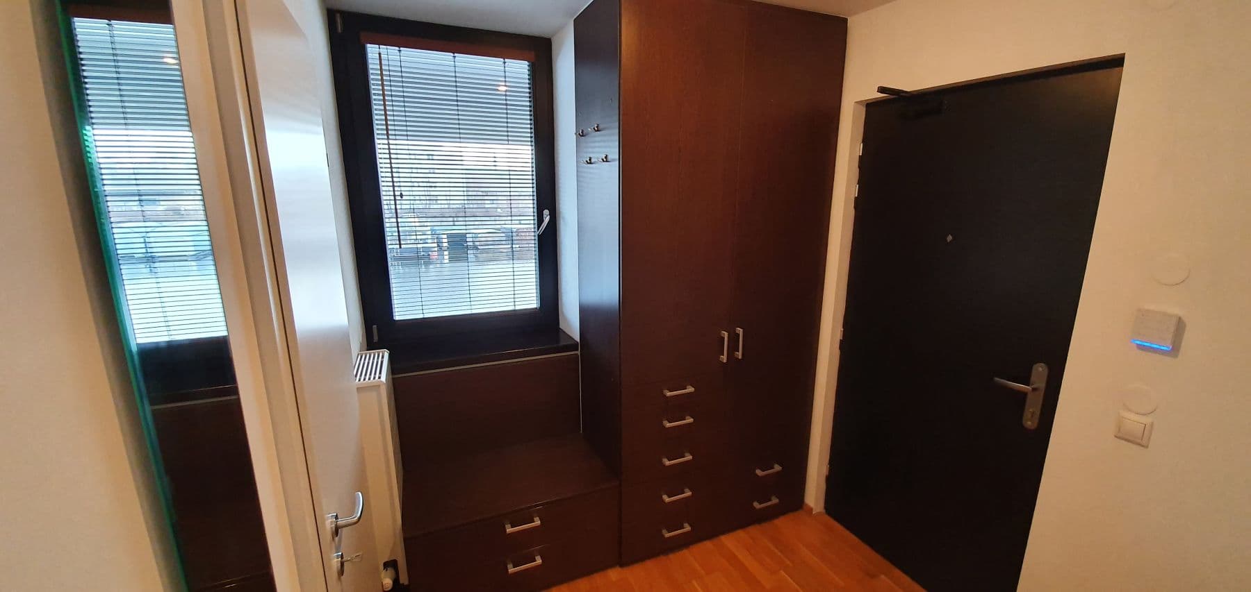 1 bedroom with open-plan kitchen flat to rent, 64 m², V Přístavu, Prague, Prague 1 bedroom with open-plan kitchen flat to rent, 64 m², V Přístavu, Prague, Prague