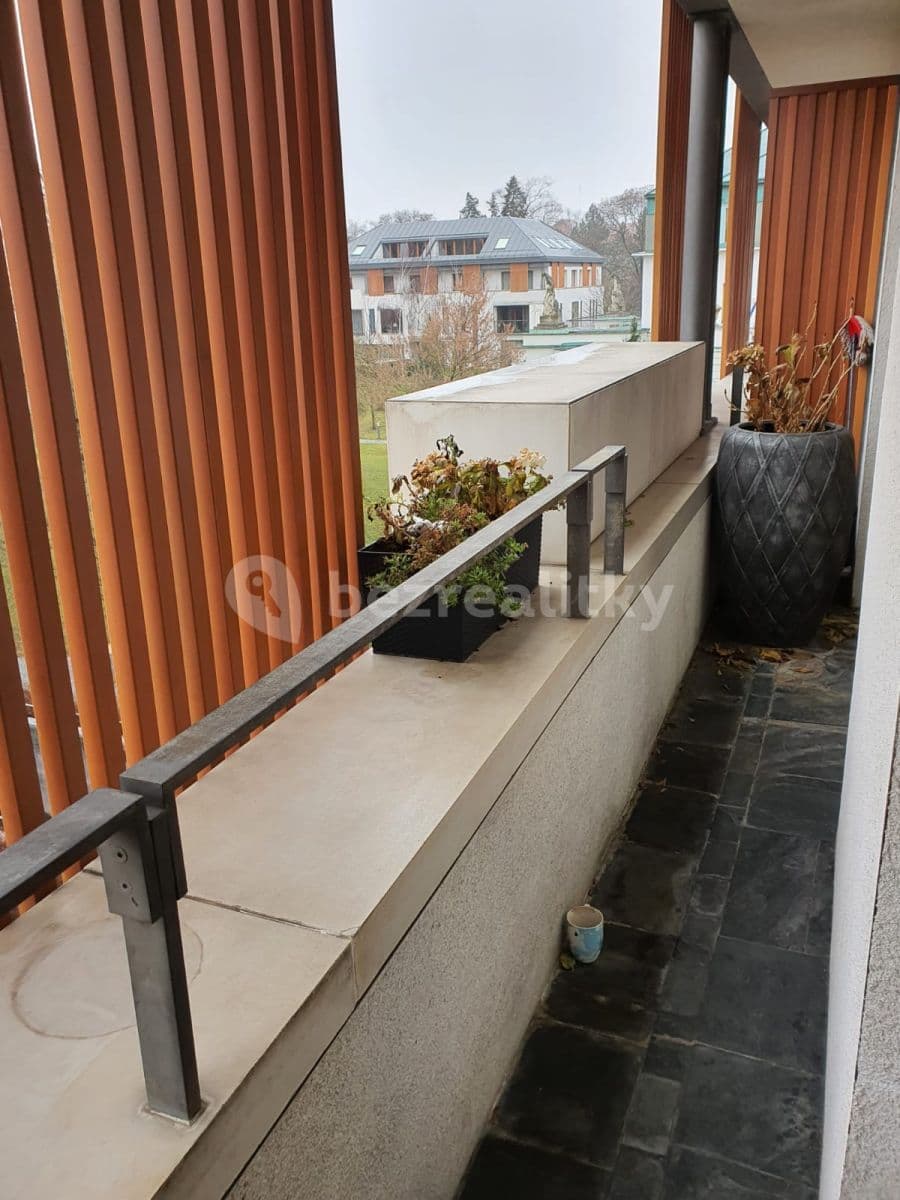 1 bedroom with open-plan kitchen flat to rent, 74 m², Pod Kaštany, Prague, Prague 1 bedroom with open-plan kitchen flat to rent, 74 m², Pod Kaštany, Prague, Prague