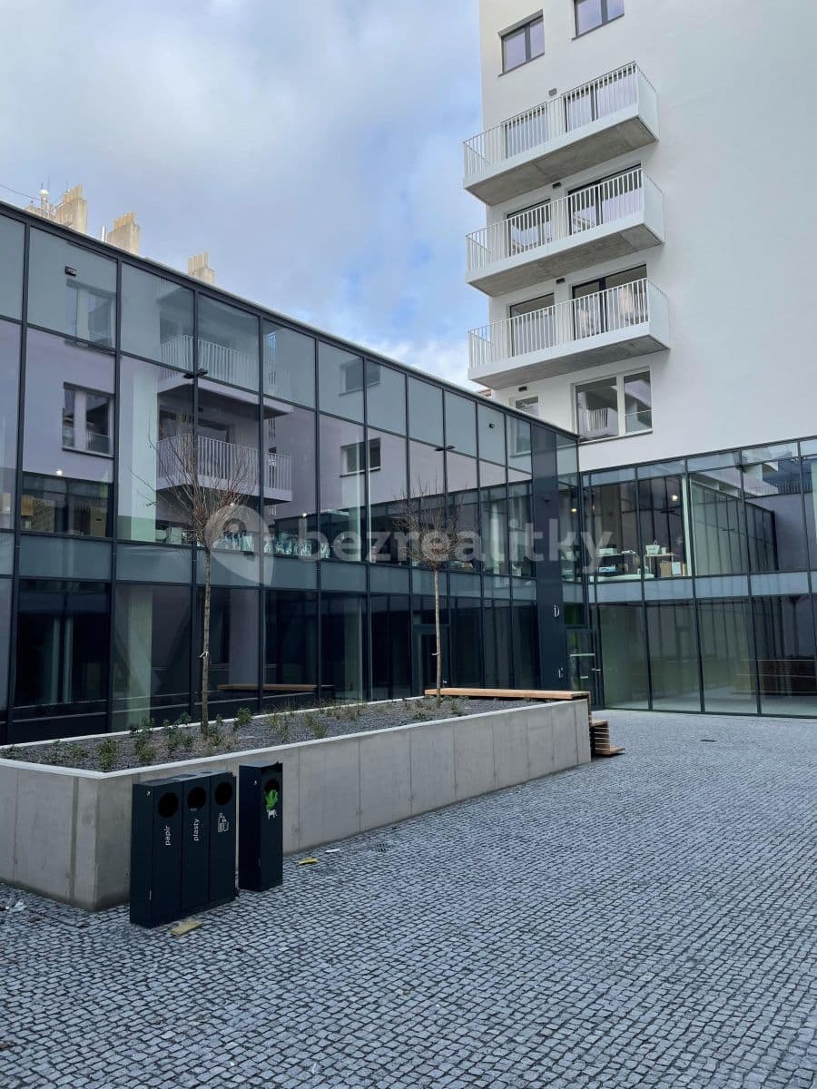 Studio flat to rent, 30 m², Křižíkova, Prague, Prague Studio flat to rent, 30 m², Křižíkova, Prague, Prague