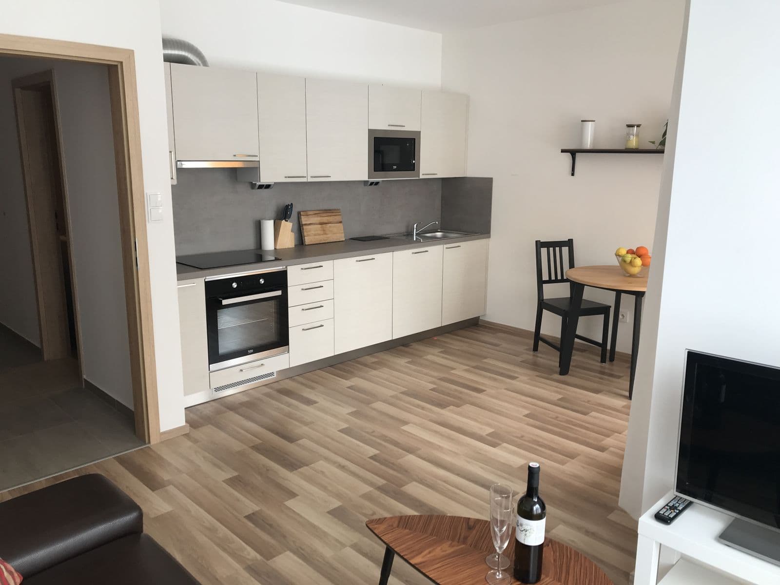 1 bedroom with open-plan kitchen flat to rent, 48 m², Ke Kříži, Prague, Prague 1 bedroom with open-plan kitchen flat to rent, 48 m², Ke Kříži, Prague, Prague