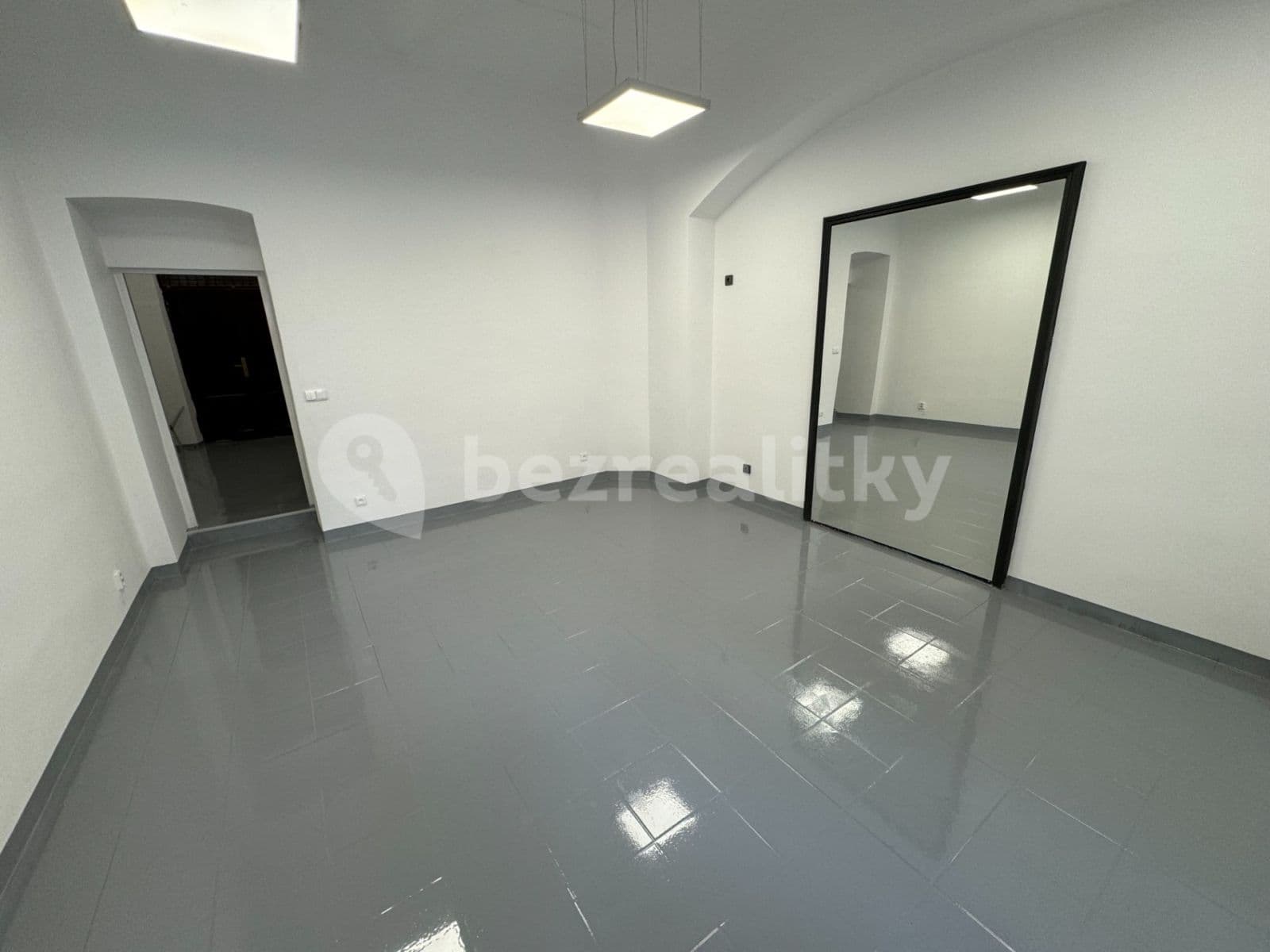 non-residential property to rent, 35 m², Malátova, Prague, Prague non-residential property to rent, 35 m², Malátova, Prague, Prague
