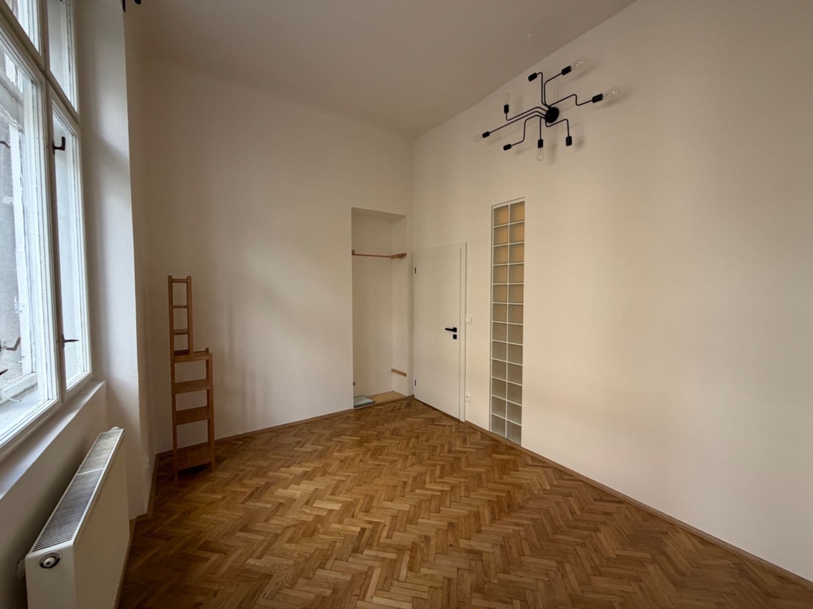 2 bedroom flat to rent, 72 m², Lucemburská, Prague, Prague 2 bedroom flat to rent, 72 m², Lucemburská, Prague, Prague