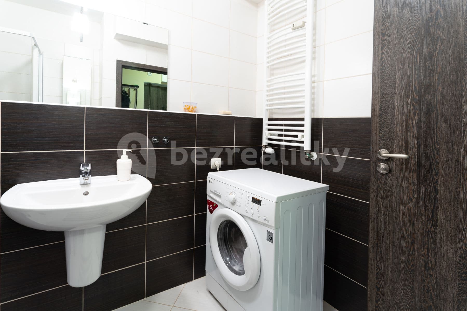 Studio flat to rent, 28 m², Zakšínská, Prague, Prague Studio flat to rent, 28 m², Zakšínská, Prague, Prague
