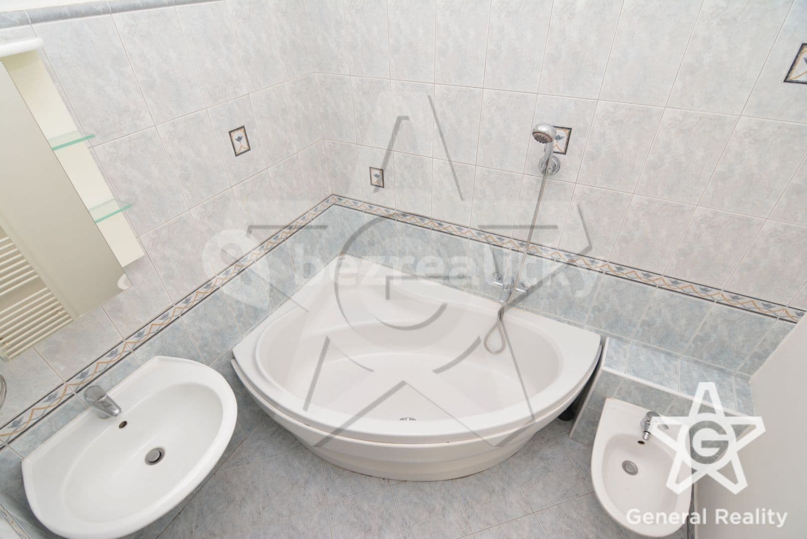 2 bedroom with open-plan kitchen flat to rent, 60 m², Antonína Bečváře, Brandýs nad Labem-Stará Boleslav, Středočeský Region 2 bedroom with open-plan kitchen flat to rent, 60 m², Antonína Bečváře, Brandýs nad Labem-Stará Boleslav, Středočeský Region