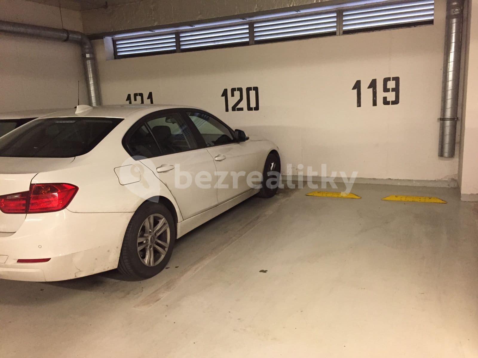 garage to rent, 17 m², U Měšťanského Pivovaru, Prague, Prague garage to rent, 17 m², U Měšťanského Pivovaru, Prague, Prague