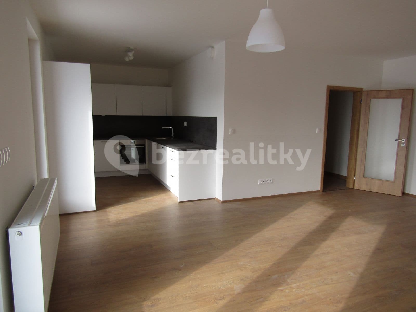 3 bedroom with open-plan kitchen flat to rent, 118 m², Škrábkových, Prague, Prague 3 bedroom with open-plan kitchen flat to rent, 118 m², Škrábkových, Prague, Prague