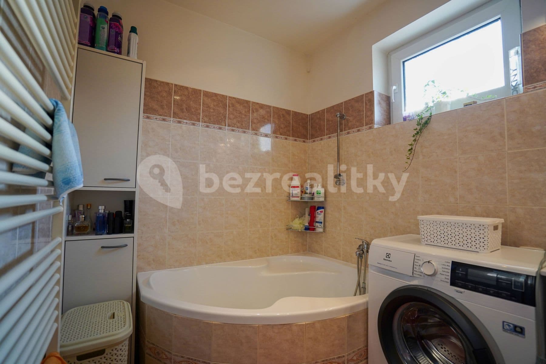 house to rent, 90 m², Náves, Úholičky, Středočeský Region house to rent, 90 m², Náves, Úholičky, Středočeský Region
