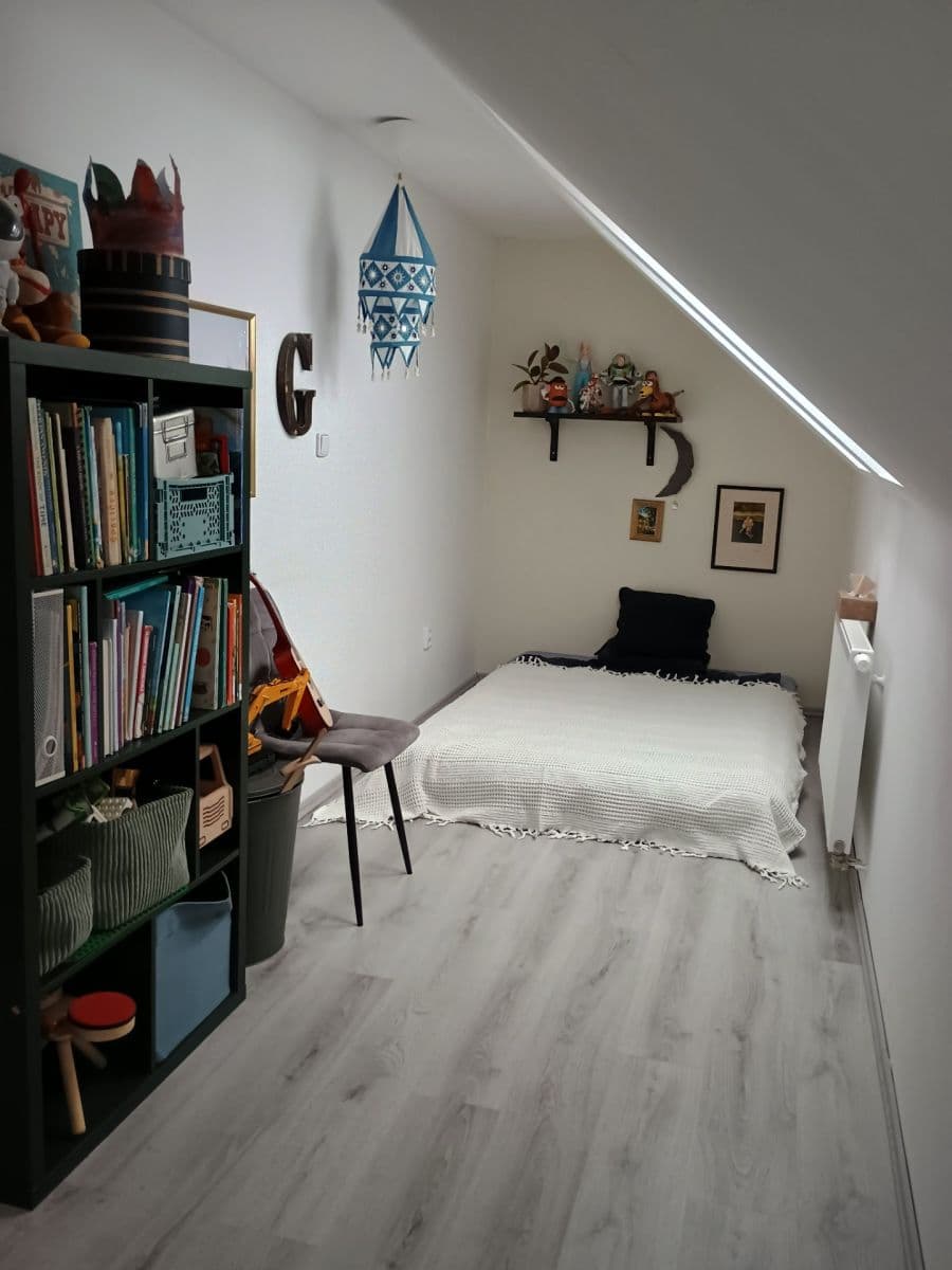 2 bedroom with open-plan kitchen flat to rent, 90 m², Komenského, Řevnice, Středočeský Region 2 bedroom with open-plan kitchen flat to rent, 90 m², Komenského, Řevnice, Středočeský Region