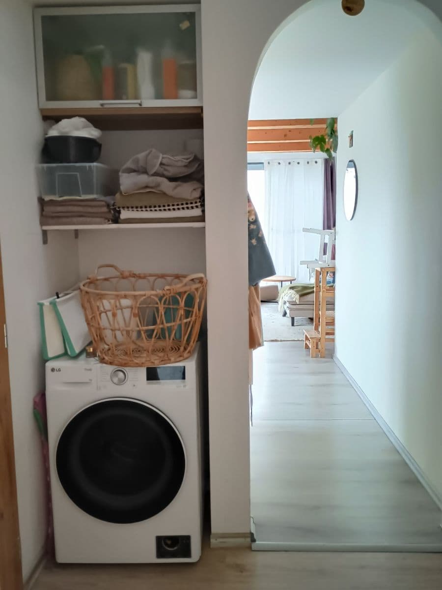 2 bedroom with open-plan kitchen flat to rent, 90 m², Komenského, Řevnice, Středočeský Region 2 bedroom with open-plan kitchen flat to rent, 90 m², Komenského, Řevnice, Středočeský Region