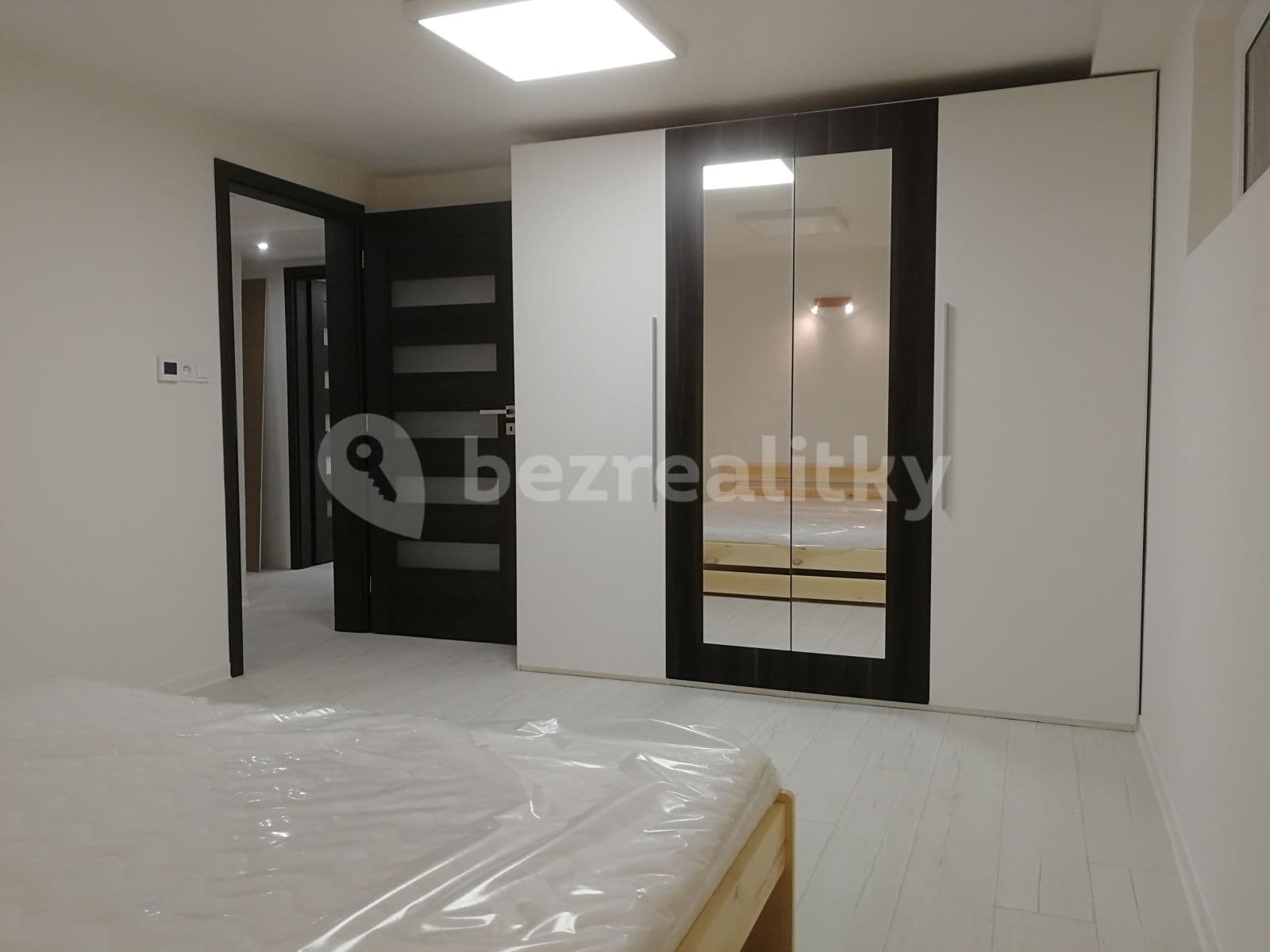 1 bedroom with open-plan kitchen flat to rent, 58 m², Nechanická, Prague, Prague 1 bedroom with open-plan kitchen flat to rent, 58 m², Nechanická, Prague, Prague