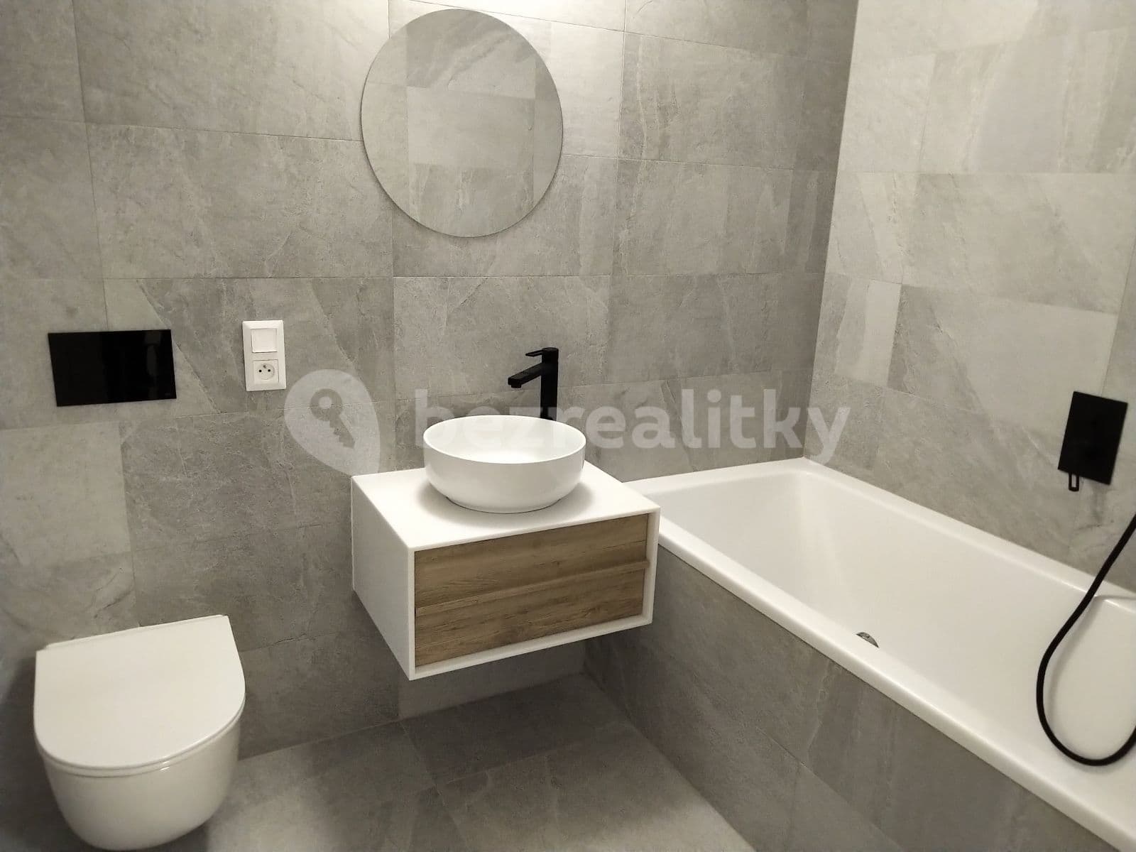 1 bedroom with open-plan kitchen flat to rent, 62 m², Duslova, Beroun, Středočeský Region 1 bedroom with open-plan kitchen flat to rent, 62 m², Duslova, Beroun, Středočeský Region