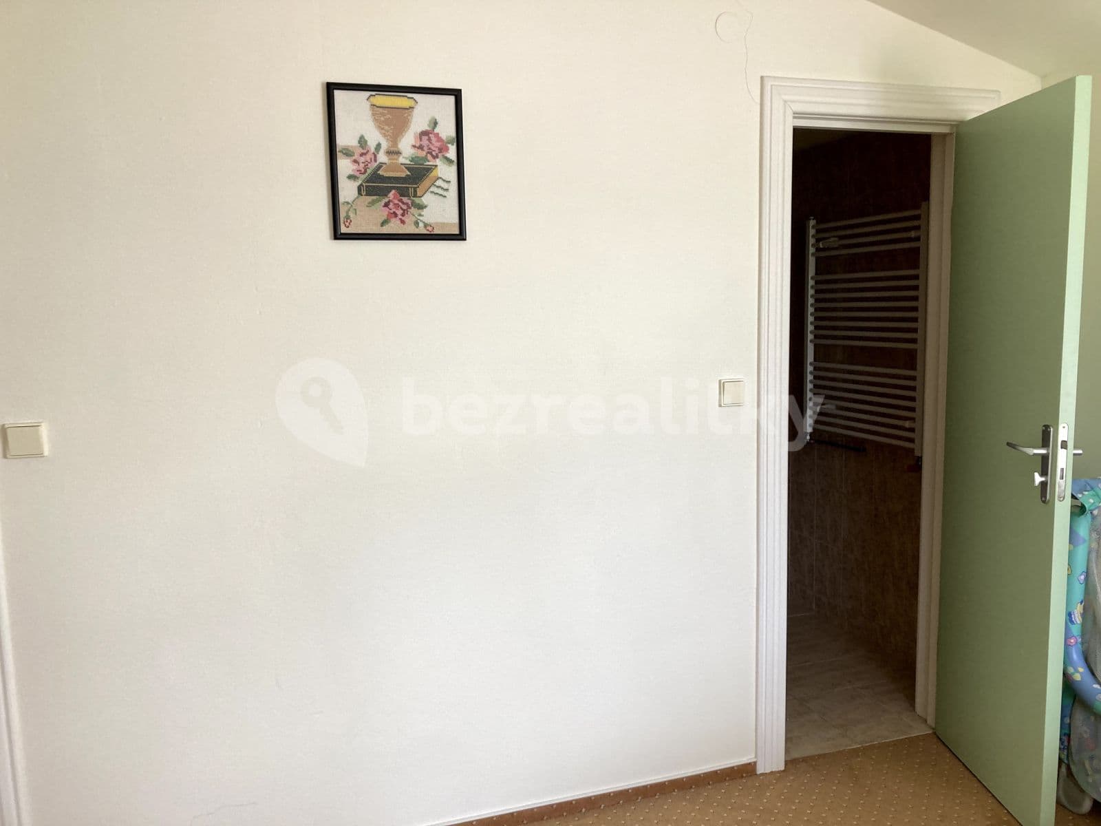 Studio flat to rent, 20 m², U Křížku, Průhonice, Středočeský Region Studio flat to rent, 20 m², U Křížku, Průhonice, Středočeský Region