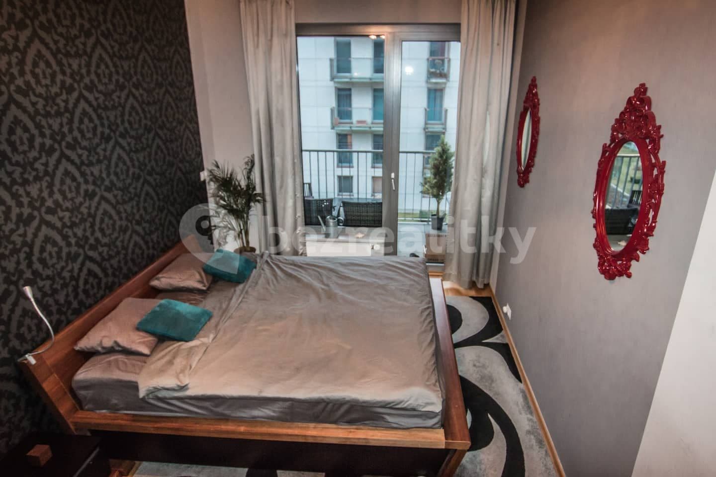 1 bedroom with open-plan kitchen flat to rent, 69 m², Korunní, Prague, Prague 1 bedroom with open-plan kitchen flat to rent, 69 m², Korunní, Prague, Prague