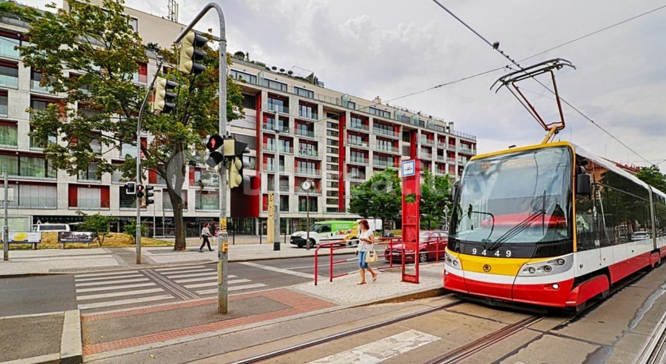 1 bedroom with open-plan kitchen flat to rent, 69 m², Korunní, Prague, Prague 1 bedroom with open-plan kitchen flat to rent, 69 m², Korunní, Prague, Prague