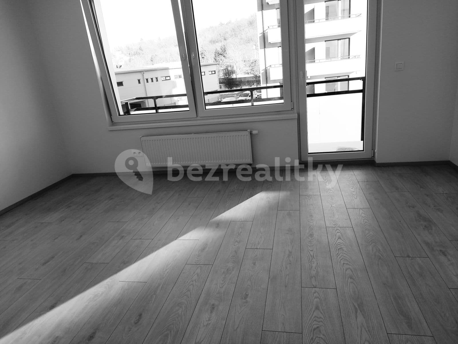 Small studio flat to rent, 33 m², Šífařská, Prague, Prague