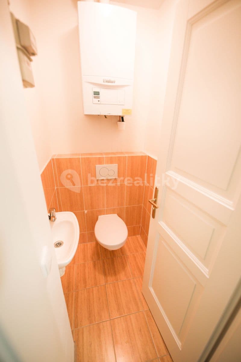 2 bedroom with open-plan kitchen flat to rent, 85 m², Bělehradská, Prague, Prague 2 bedroom with open-plan kitchen flat to rent, 85 m², Bělehradská, Prague, Prague