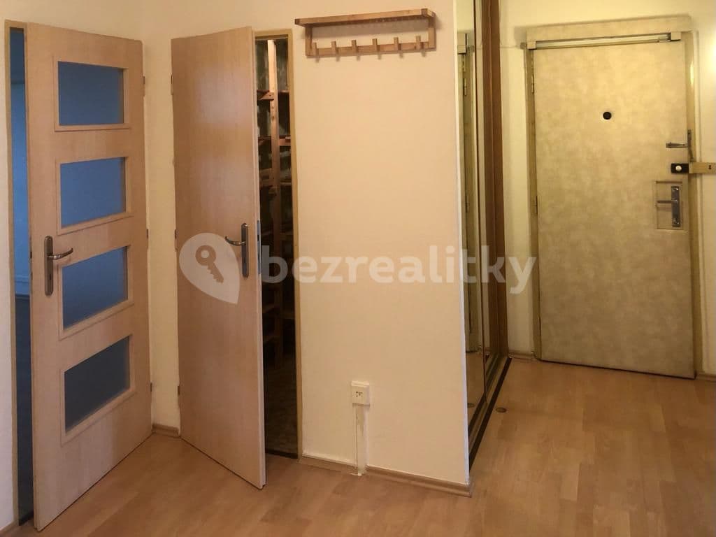 3 bedroom flat to rent, 73 m², Zázvorkova, Prague, Prague