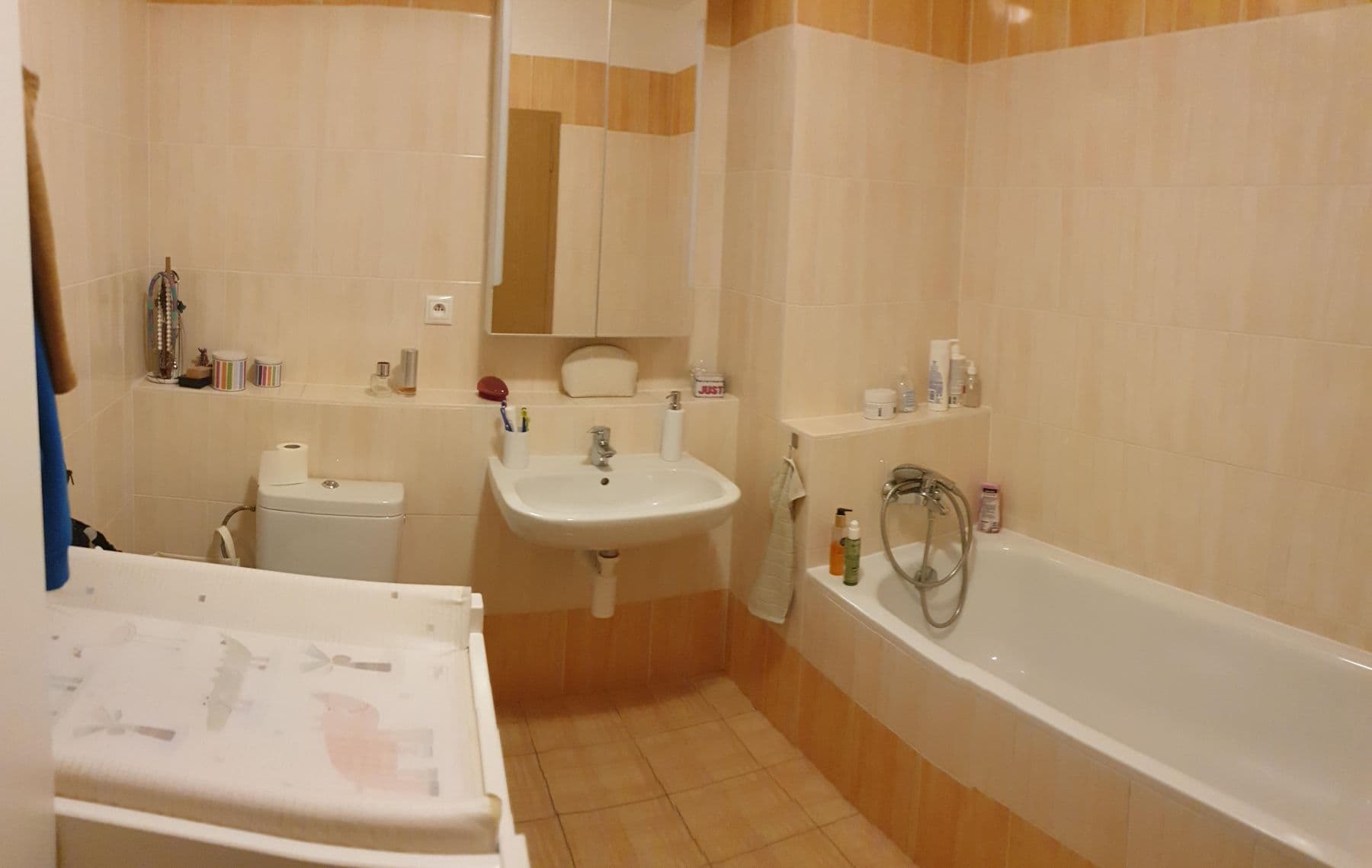 2 bedroom with open-plan kitchen flat to rent, 92 m², Kytlická, Prague, Prague 2 bedroom with open-plan kitchen flat to rent, 92 m², Kytlická, Prague, Prague