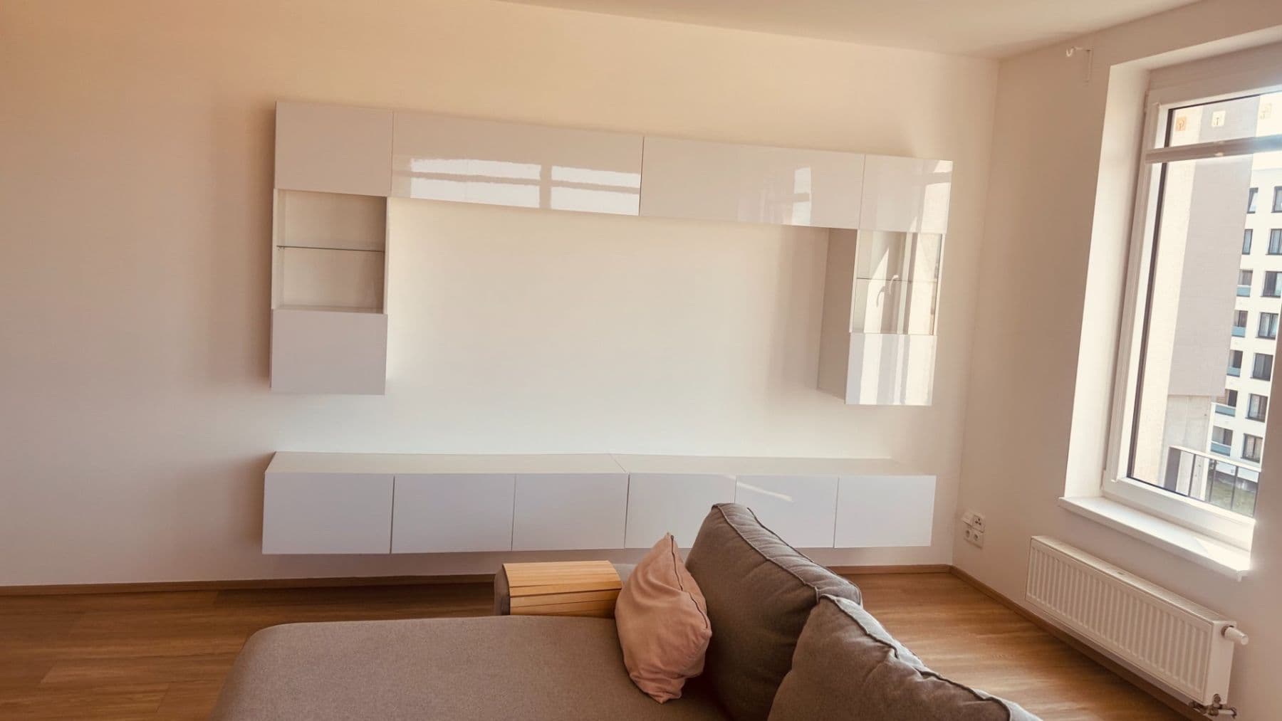 3 bedroom with open-plan kitchen flat to rent, 120 m², Medunova, Prague, Prague 3 bedroom with open-plan kitchen flat to rent, 120 m², Medunova, Prague, Prague
