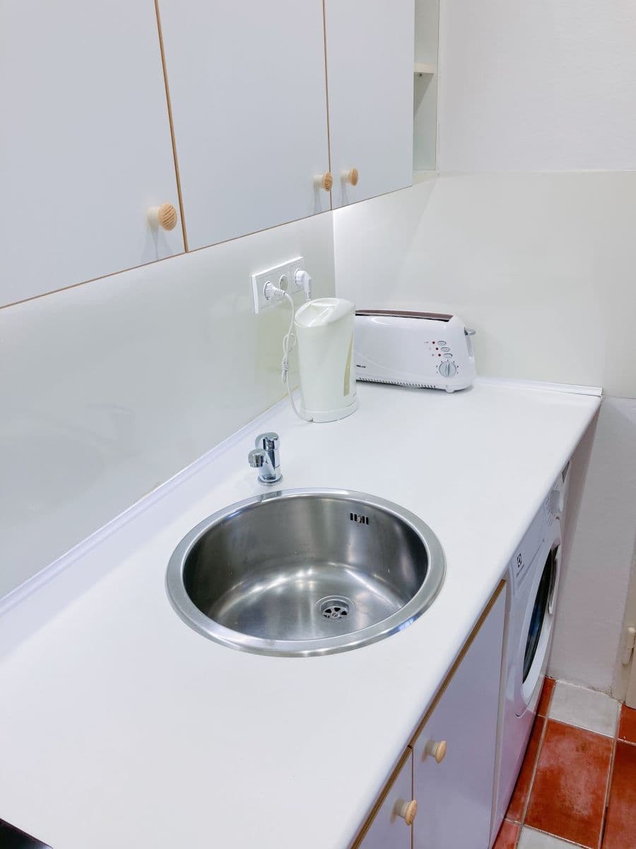 Studio flat to rent, 27 m², Na Vrstvách, Prague, Prague Studio flat to rent, 27 m², Na Vrstvách, Prague, Prague