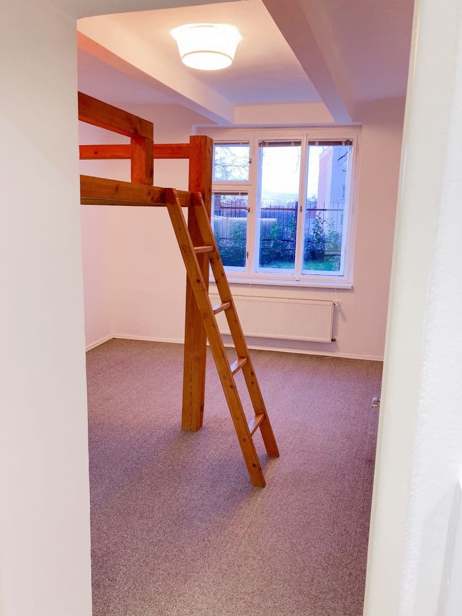 Studio flat to rent, 27 m², Na Vrstvách, Prague, Prague Studio flat to rent, 27 m², Na Vrstvách, Prague, Prague