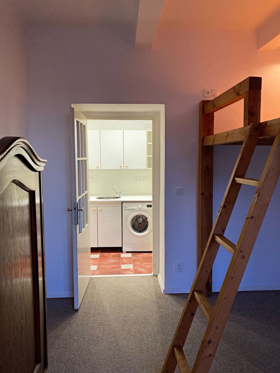 Studio flat to rent, 27 m², Na Vrstvách, Prague, Prague Studio flat to rent, 27 m², Na Vrstvách, Prague, Prague