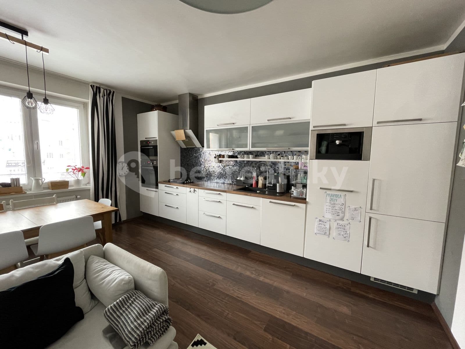 2 bedroom with open-plan kitchen flat to rent, 74 m², Jeremenkova, Prague, Prague 2 bedroom with open-plan kitchen flat to rent, 74 m², Jeremenkova, Prague, Prague