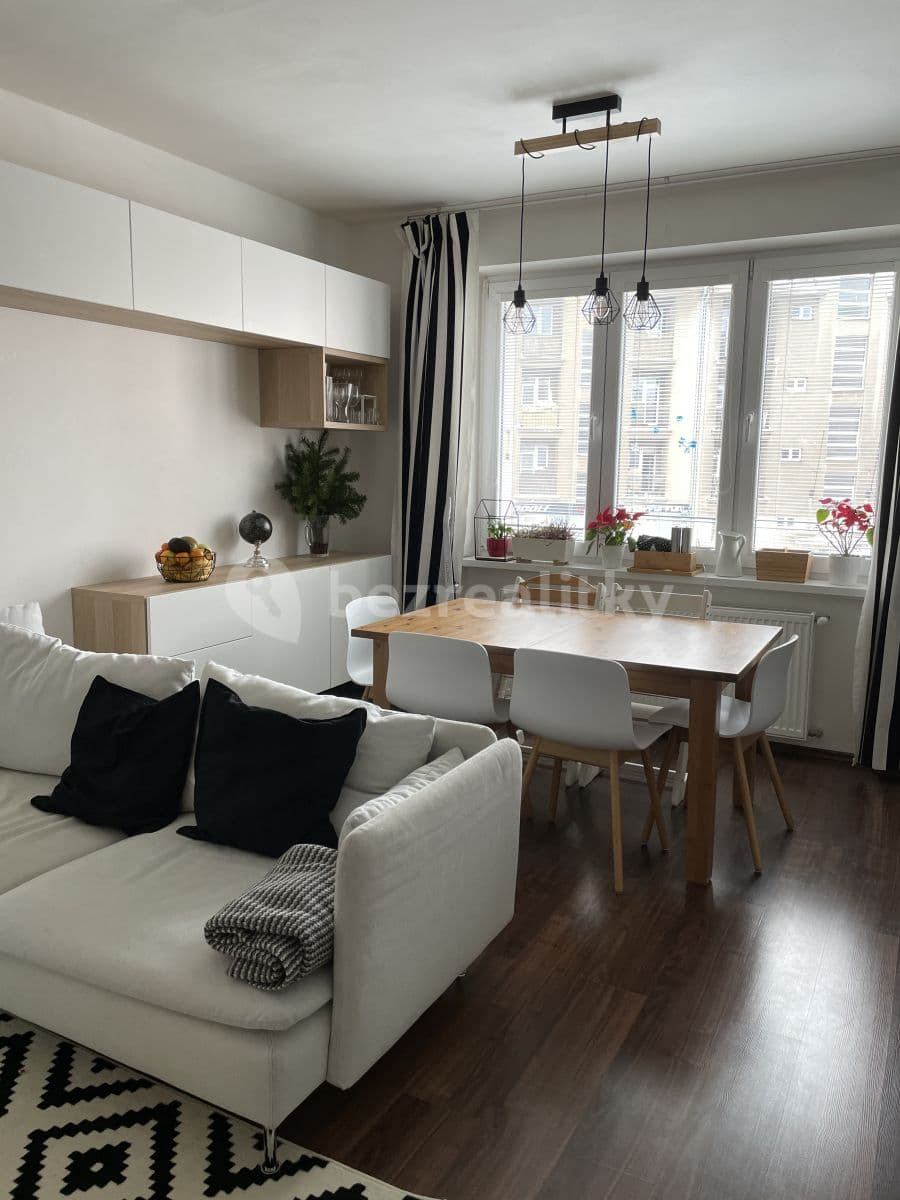 2 bedroom with open-plan kitchen flat to rent, 74 m², Jeremenkova, Prague, Prague 2 bedroom with open-plan kitchen flat to rent, 74 m², Jeremenkova, Prague, Prague