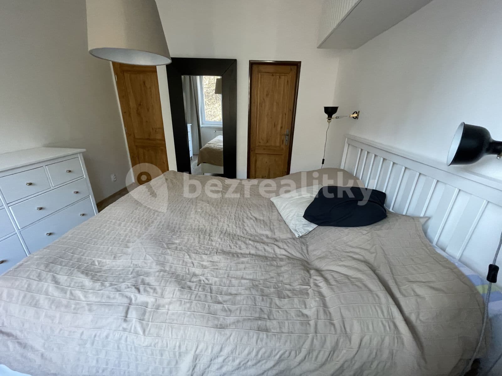 2 bedroom with open-plan kitchen flat to rent, 74 m², Jeremenkova, Prague, Prague 2 bedroom with open-plan kitchen flat to rent, 74 m², Jeremenkova, Prague, Prague