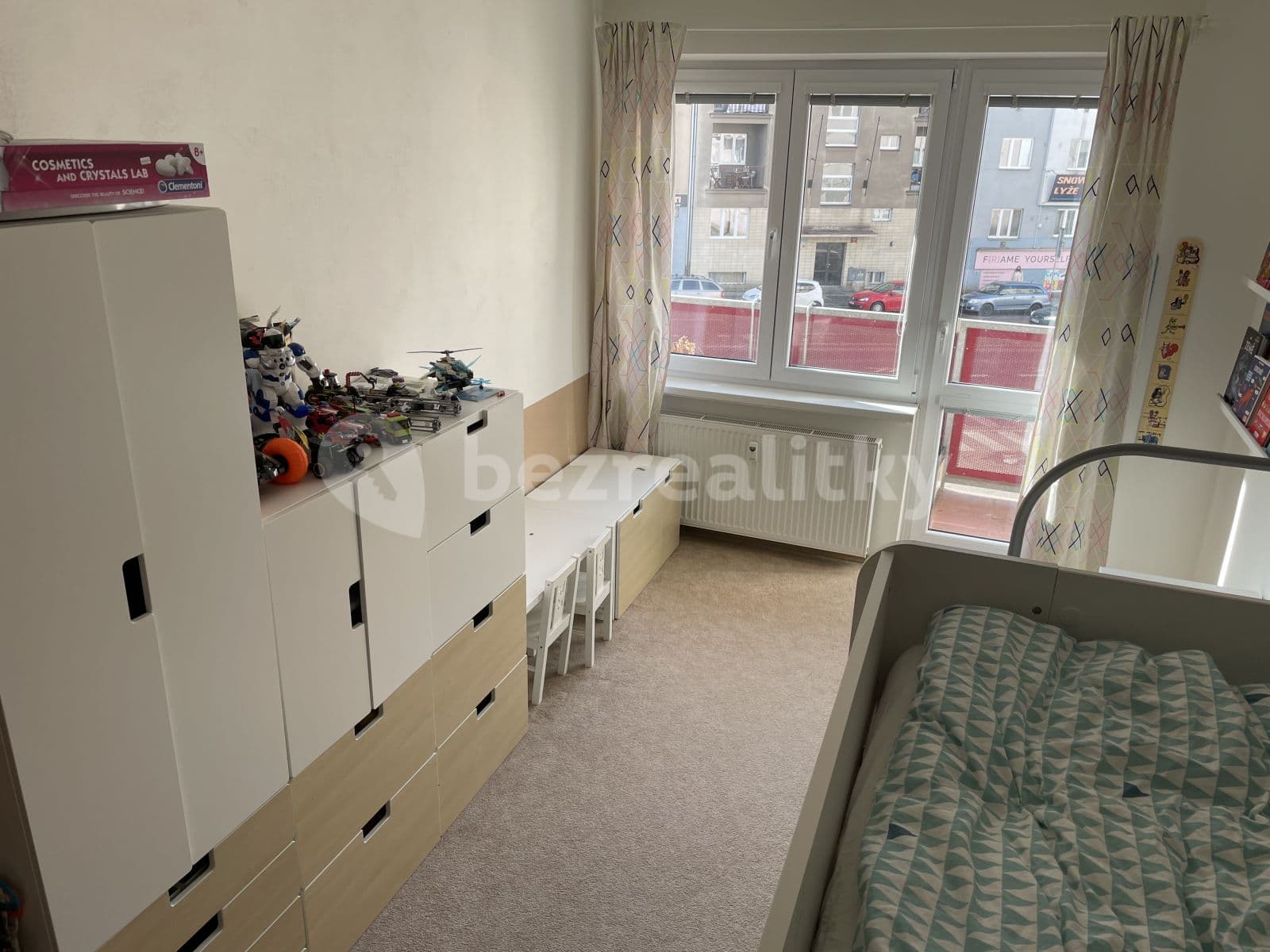 2 bedroom with open-plan kitchen flat to rent, 74 m², Jeremenkova, Prague, Prague 2 bedroom with open-plan kitchen flat to rent, 74 m², Jeremenkova, Prague, Prague