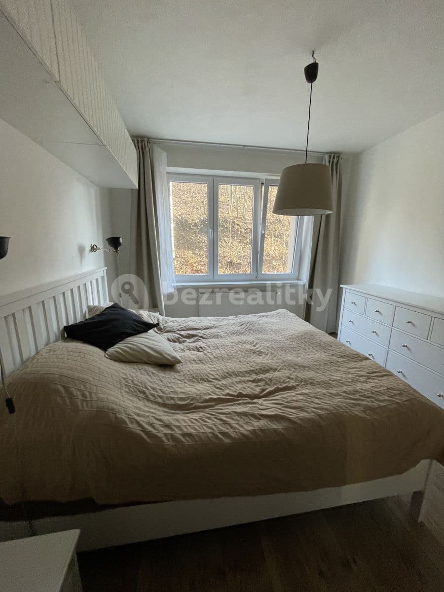 2 bedroom with open-plan kitchen flat to rent, 74 m², Jeremenkova, Prague, Prague 2 bedroom with open-plan kitchen flat to rent, 74 m², Jeremenkova, Prague, Prague