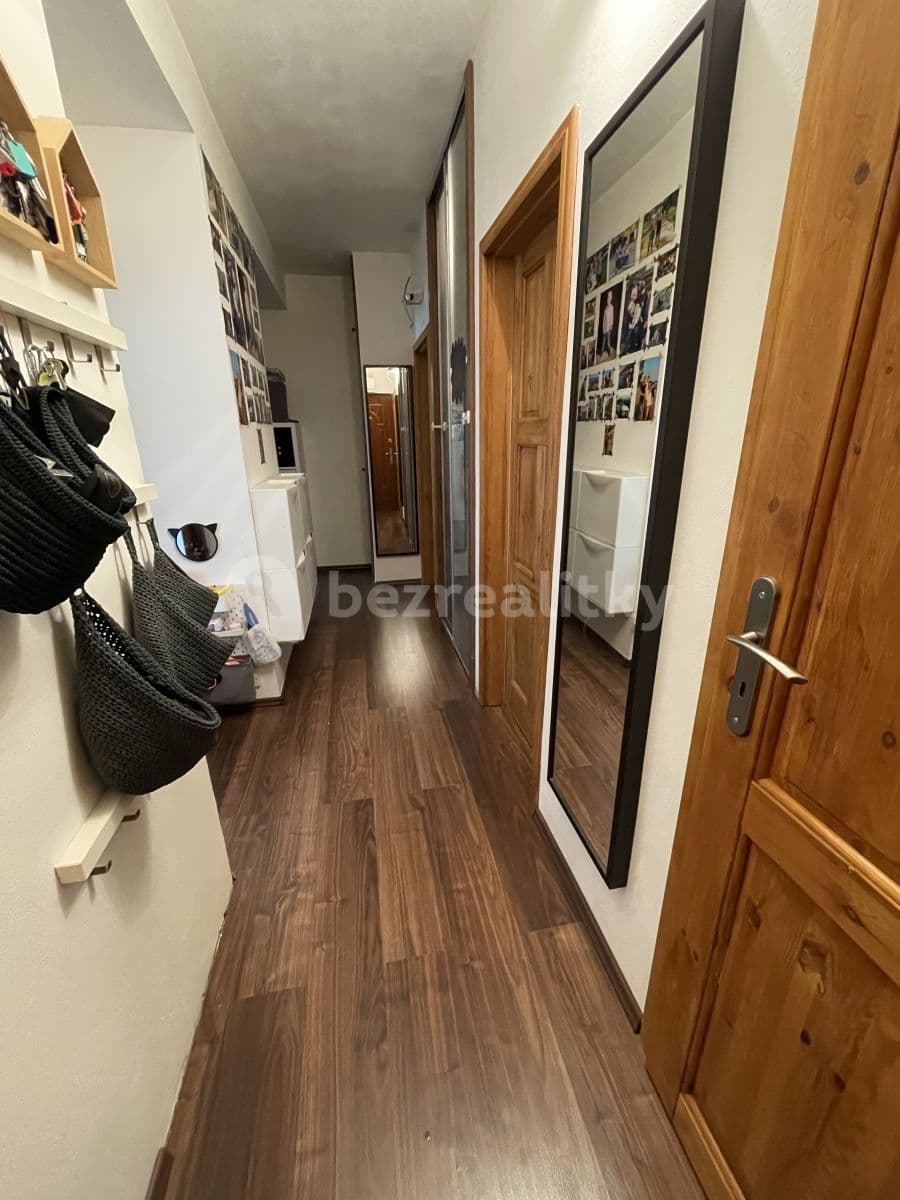 2 bedroom with open-plan kitchen flat to rent, 74 m², Jeremenkova, Prague, Prague 2 bedroom with open-plan kitchen flat to rent, 74 m², Jeremenkova, Prague, Prague