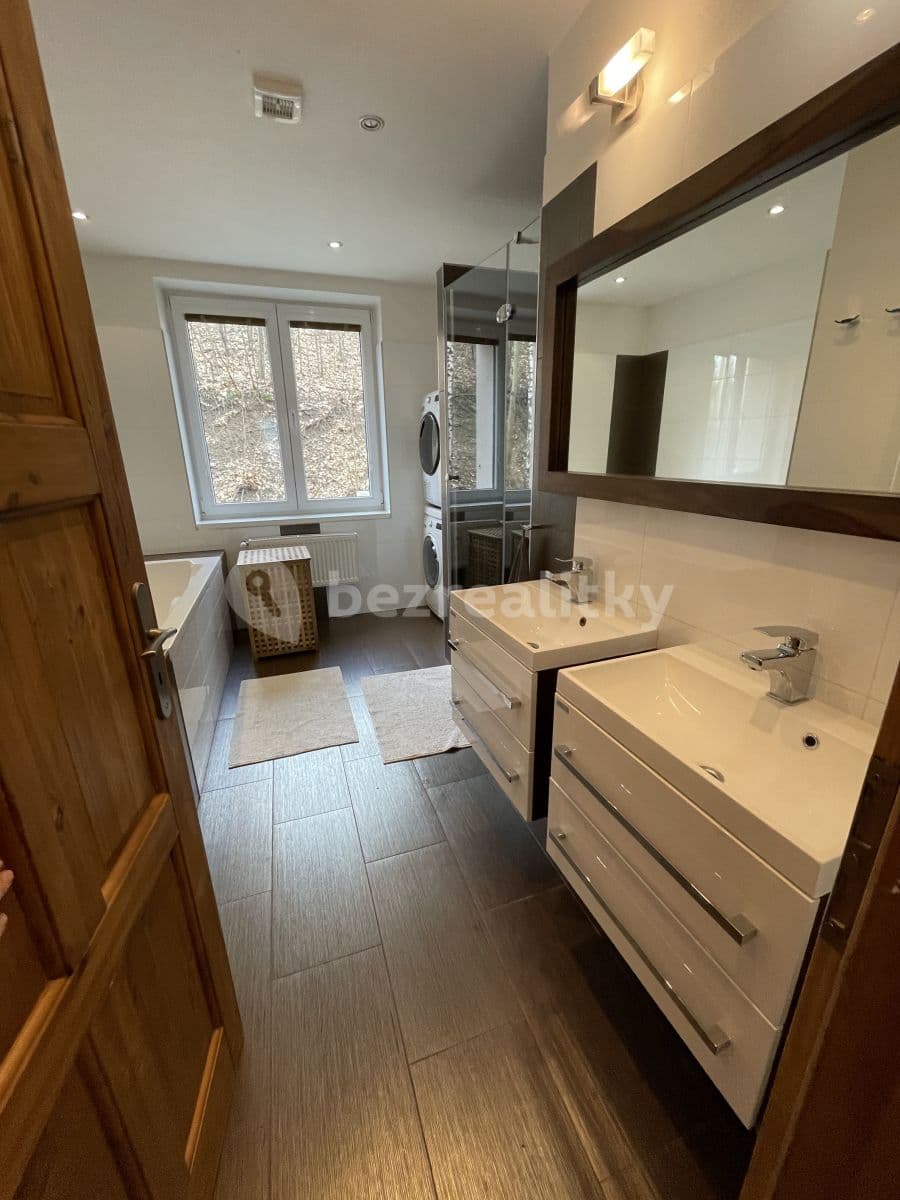 2 bedroom with open-plan kitchen flat to rent, 74 m², Jeremenkova, Prague, Prague 2 bedroom with open-plan kitchen flat to rent, 74 m², Jeremenkova, Prague, Prague