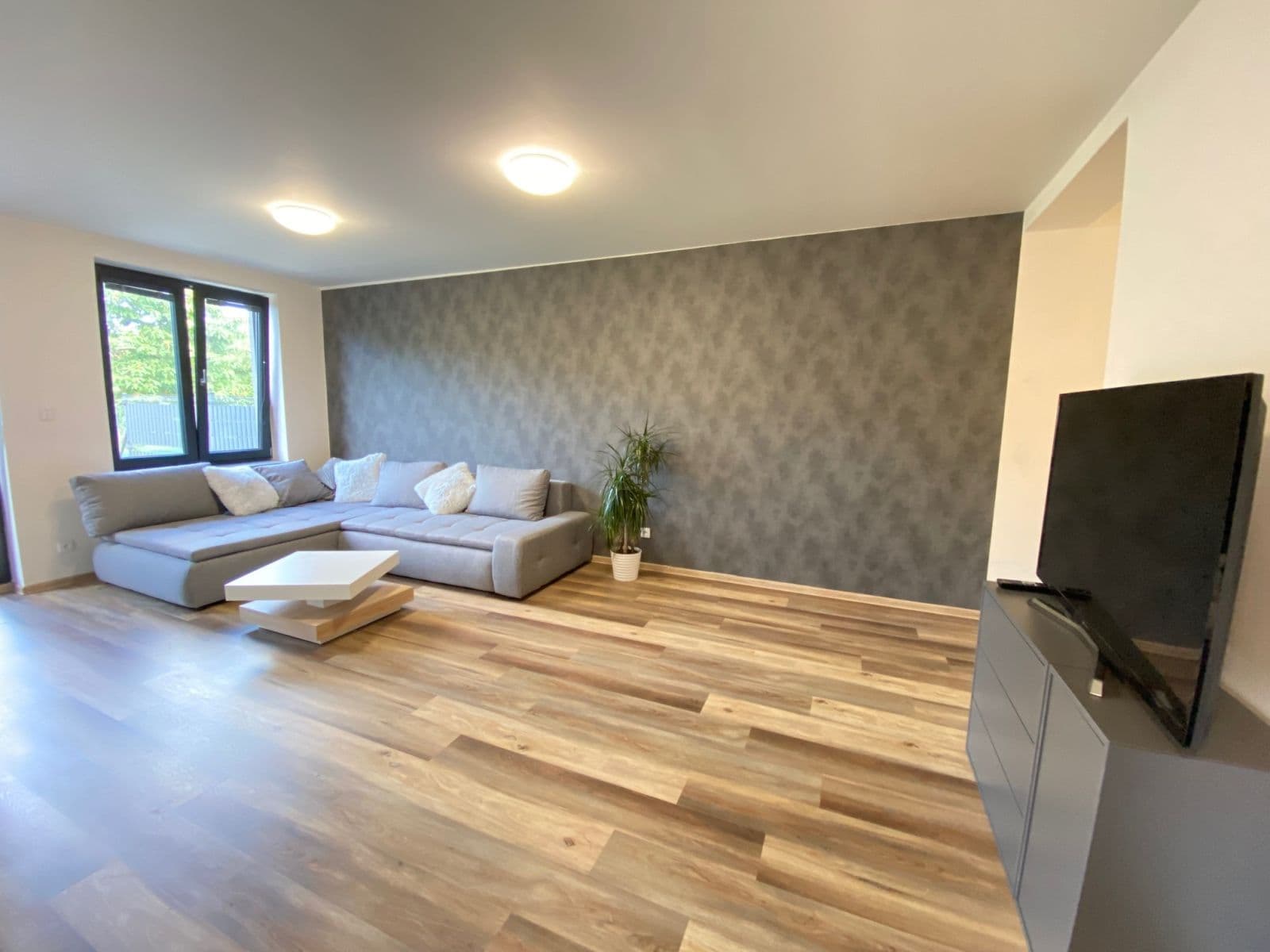 1 bedroom with open-plan kitchen flat to rent, 59 m², Nešverova, Brno, Jihomoravský Region 1 bedroom with open-plan kitchen flat to rent, 59 m², Nešverova, Brno, Jihomoravský Region