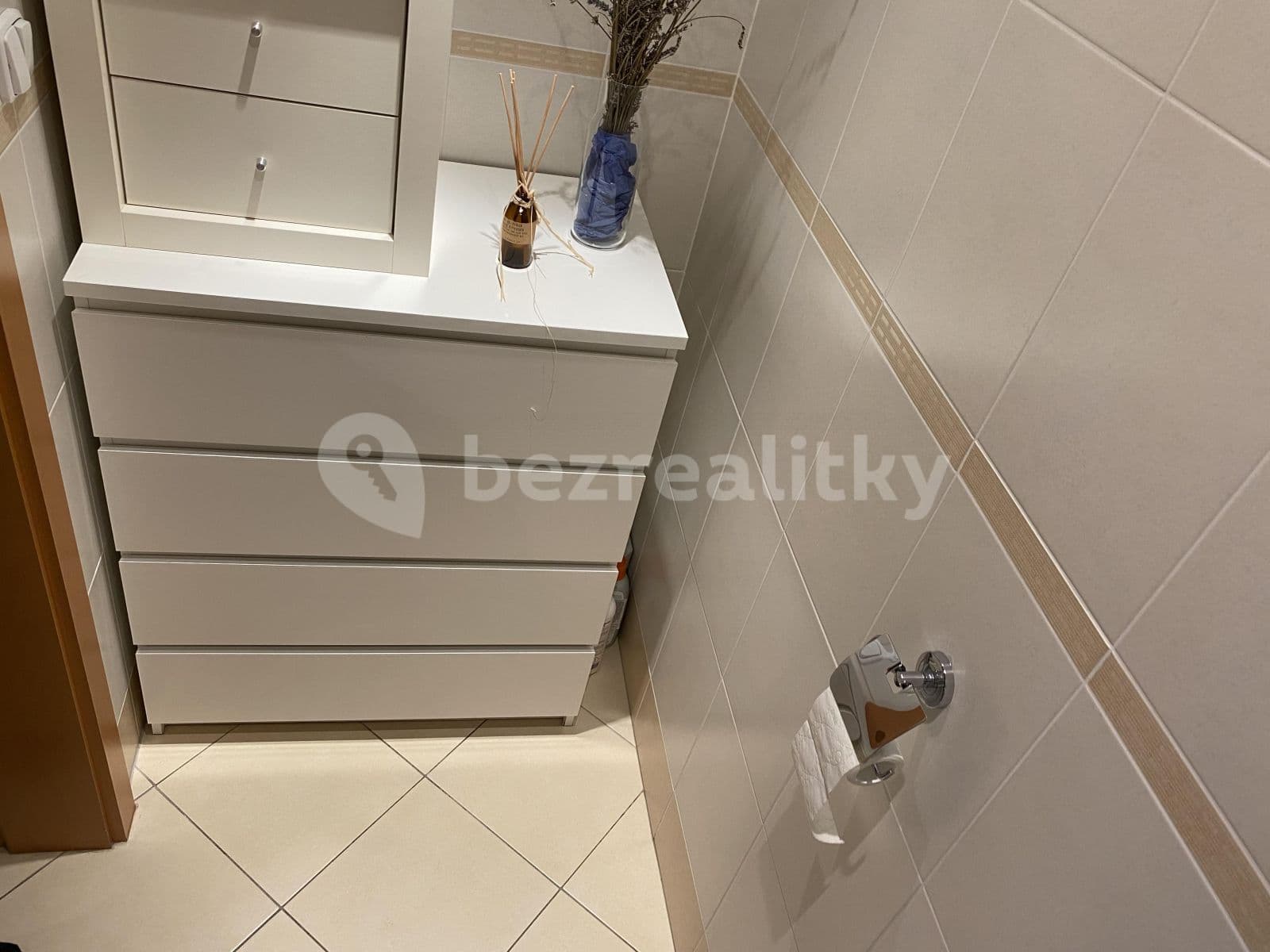 1 bedroom with open-plan kitchen flat to rent, 64 m², Pavla Beneše, Prague, Prague 1 bedroom with open-plan kitchen flat to rent, 64 m², Pavla Beneše, Prague, Prague