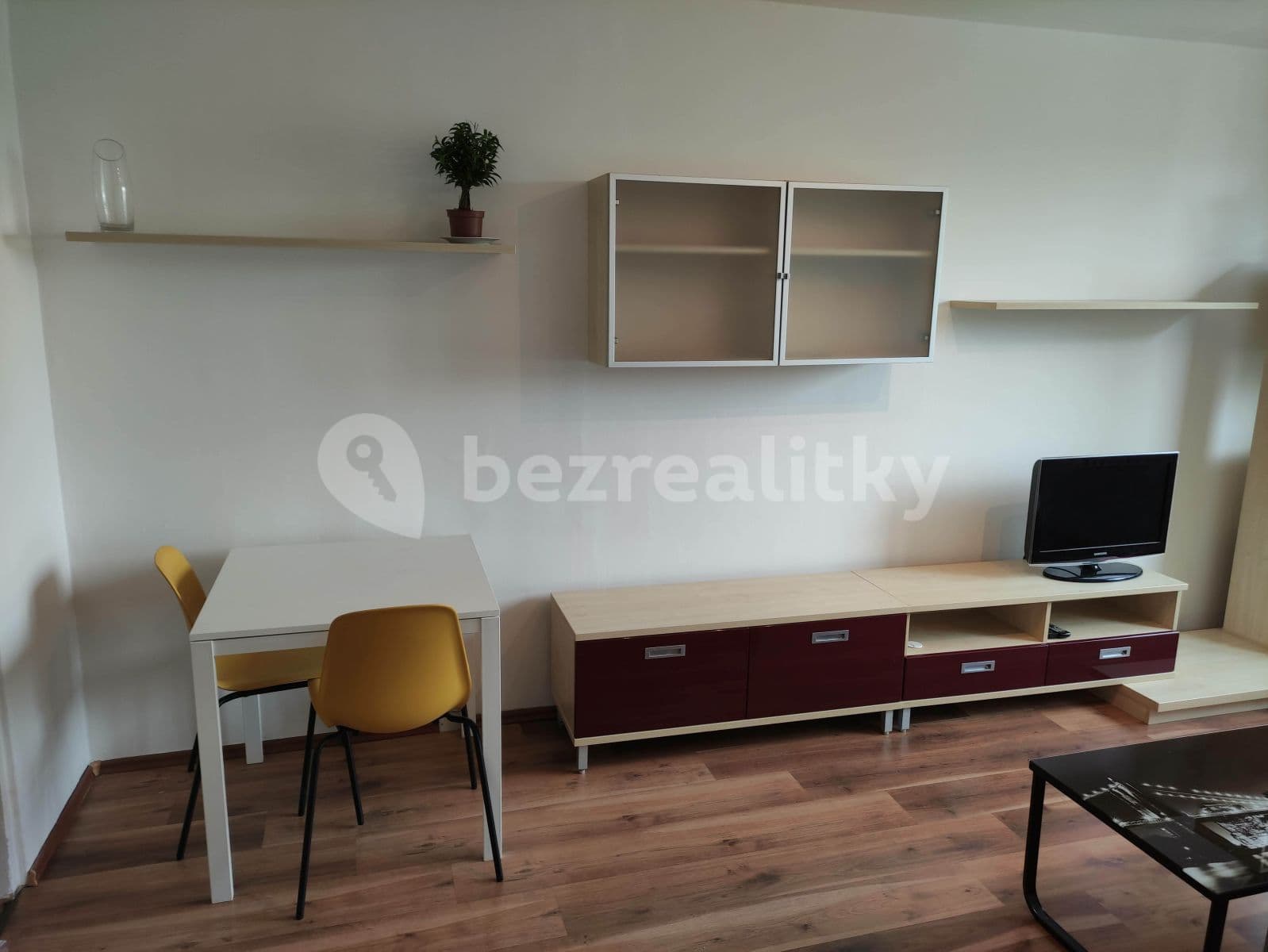 1 bedroom with open-plan kitchen flat to rent, 45 m², Ohradní, Prague, Prague 1 bedroom with open-plan kitchen flat to rent, 45 m², Ohradní, Prague, Prague